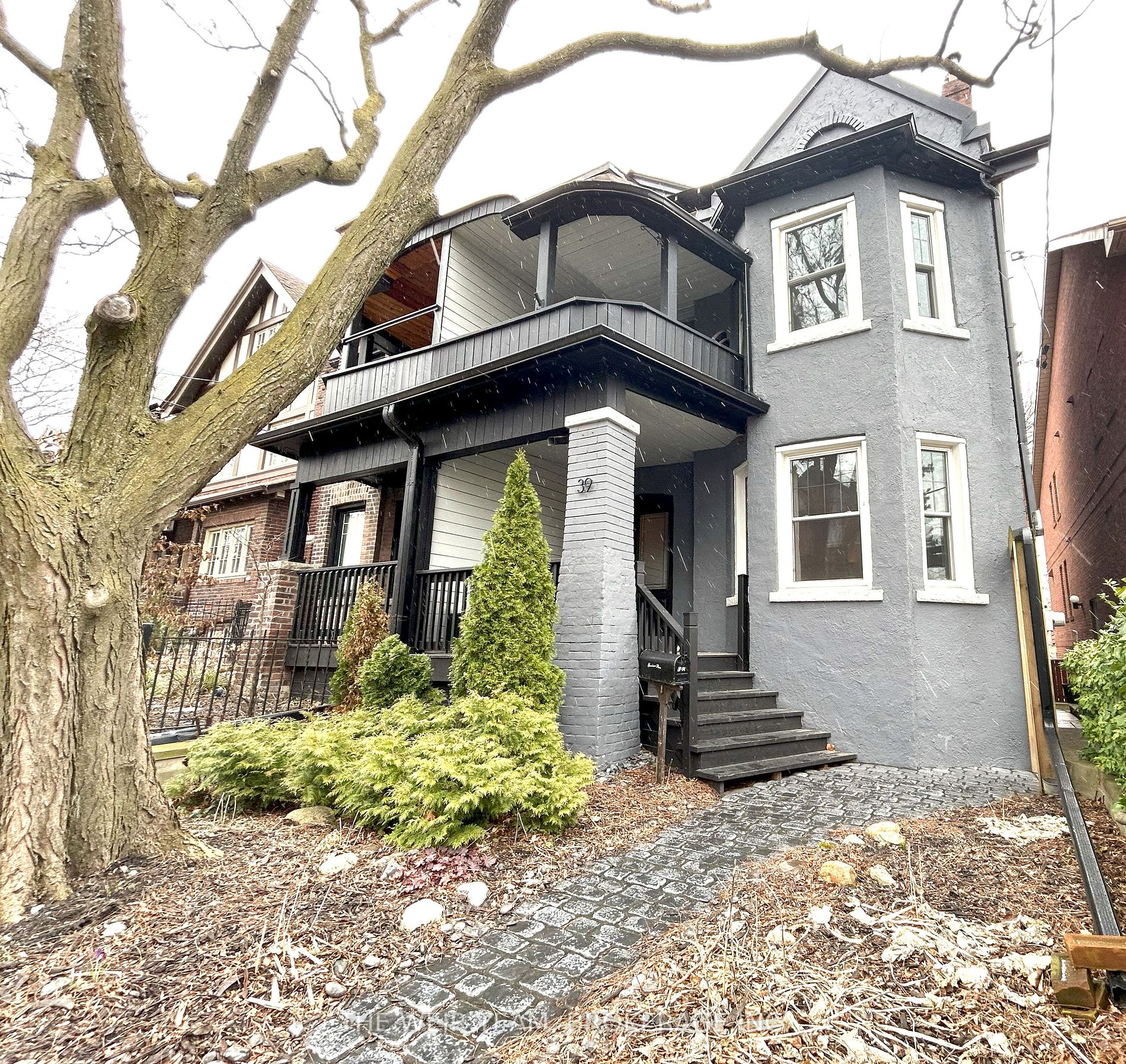 39 Hogarth Ave Property Photo