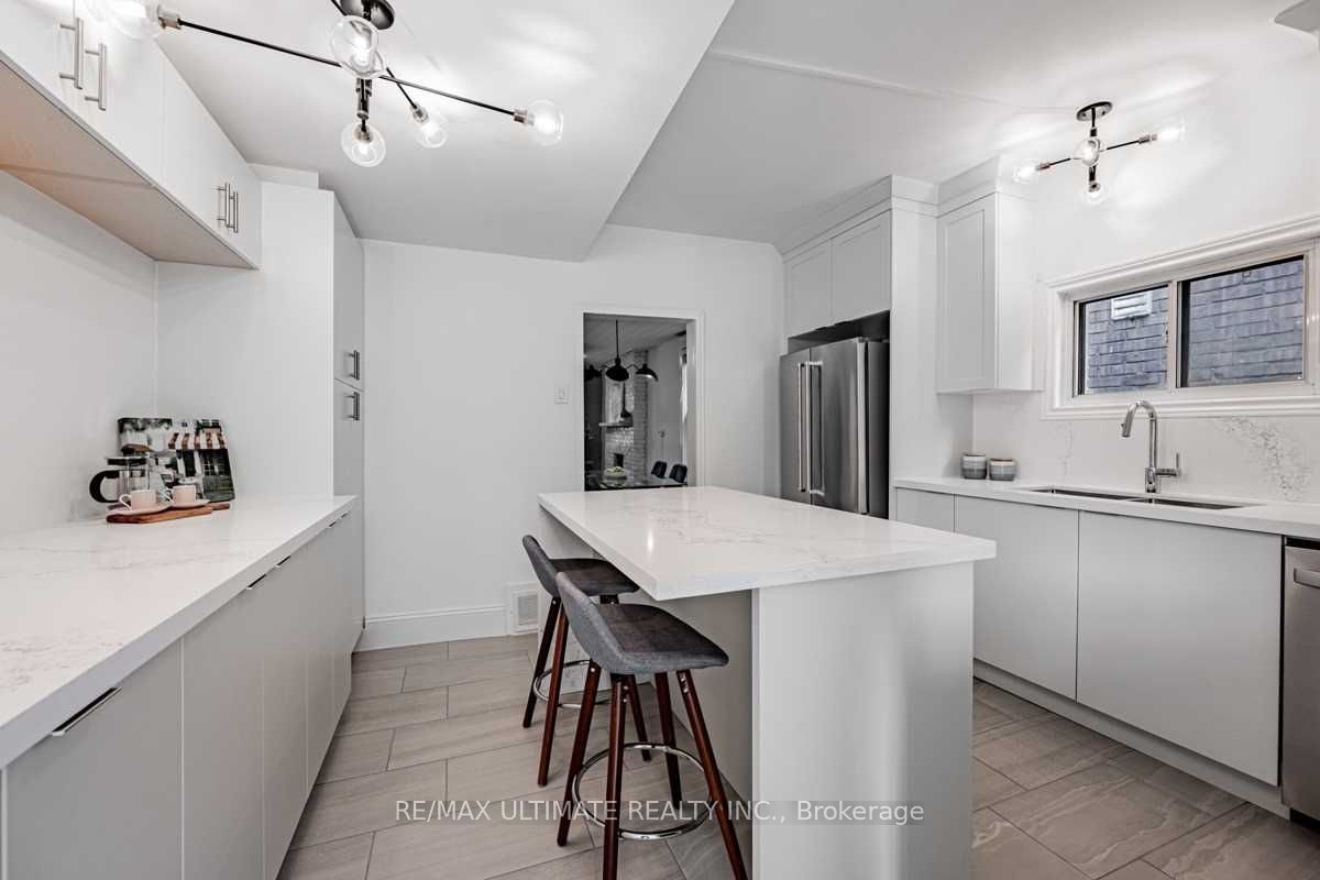 33 Alton Ave Property Photo 6