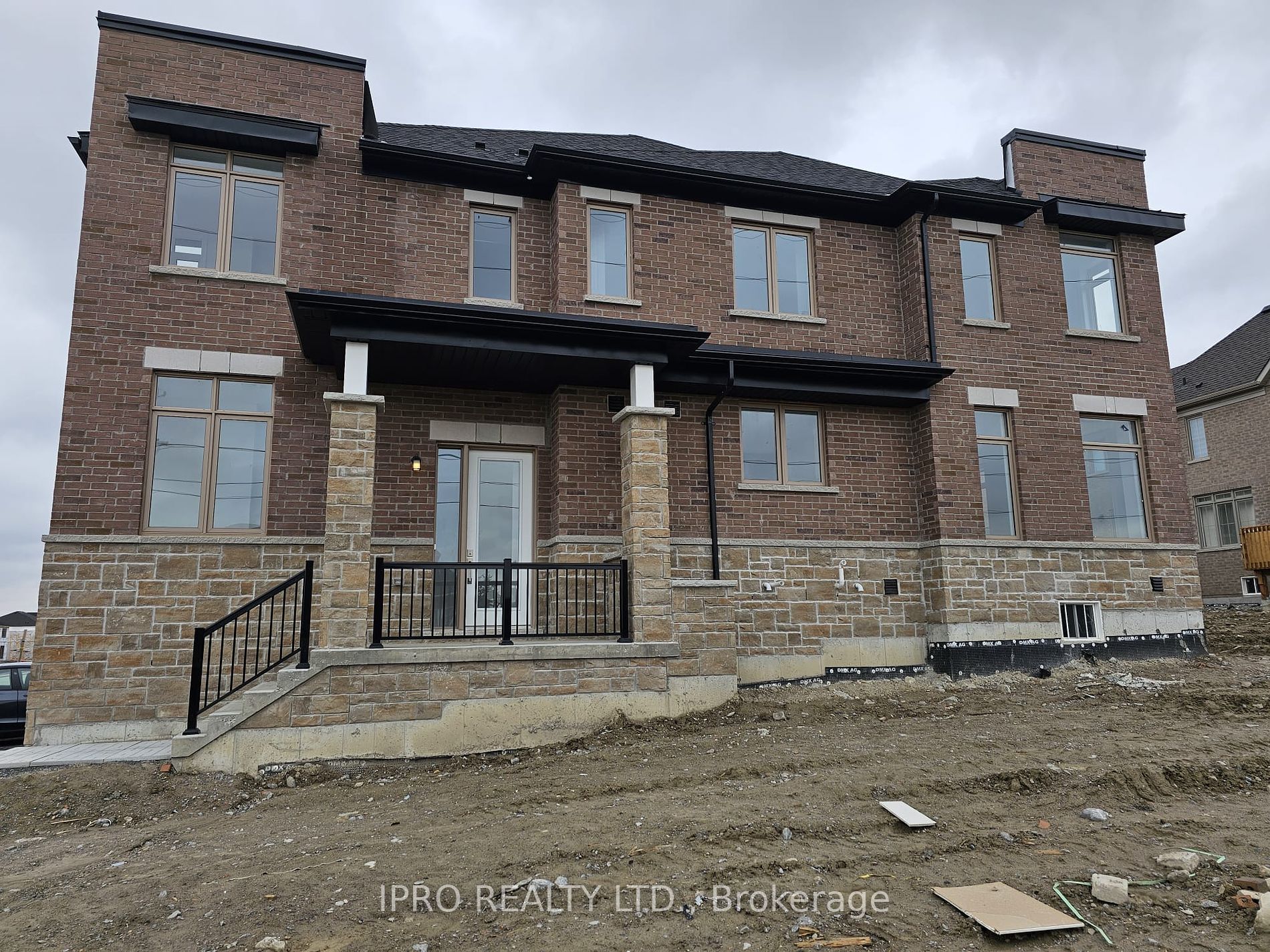 2016 Lowry Dr Property Photo