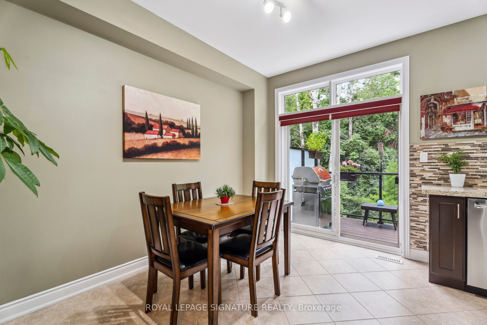 361 Chickadee Crt Property Photo 6