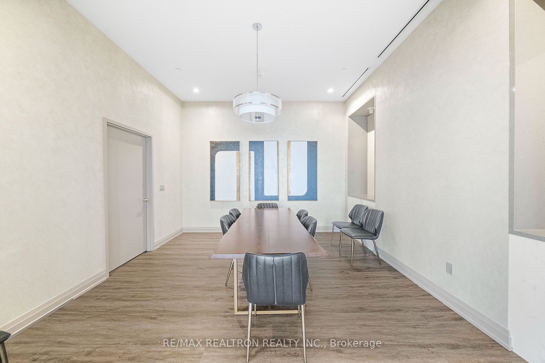 3121 Sheppard Ave E 02 Property Photo 7