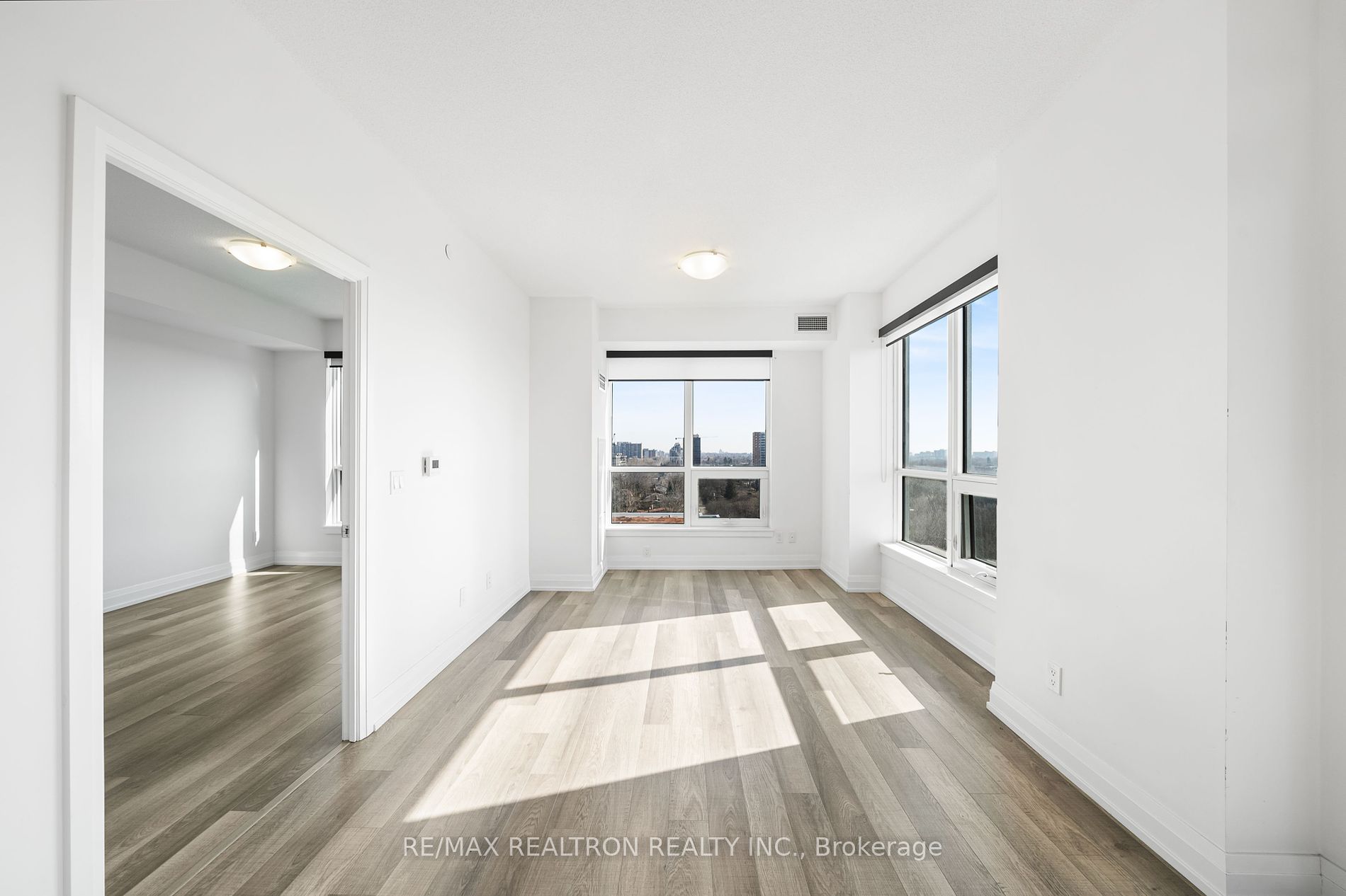 3121 Sheppard Ave E 02 Property Photo 22