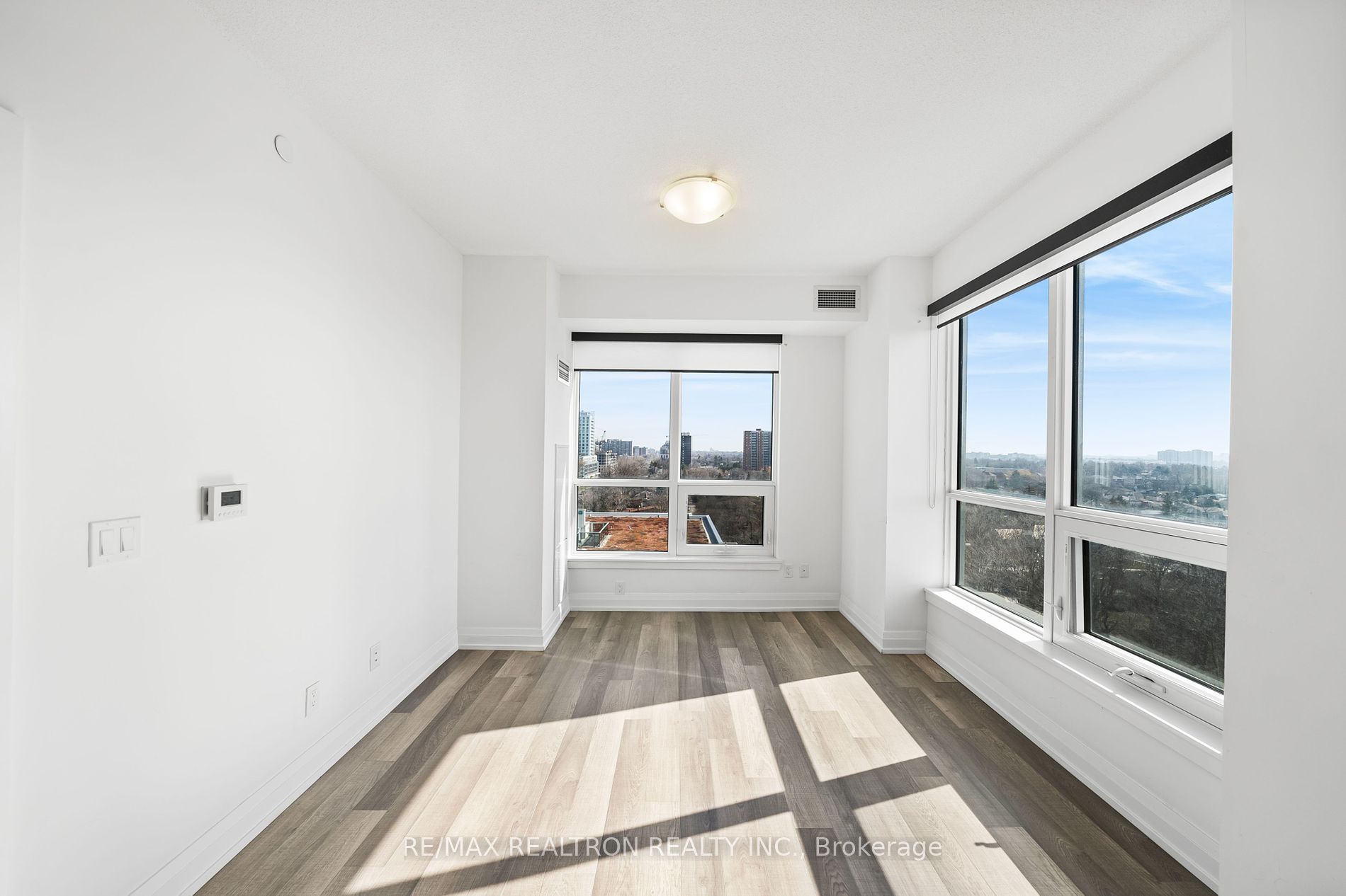 3121 Sheppard Ave E 02 Property Photo 26