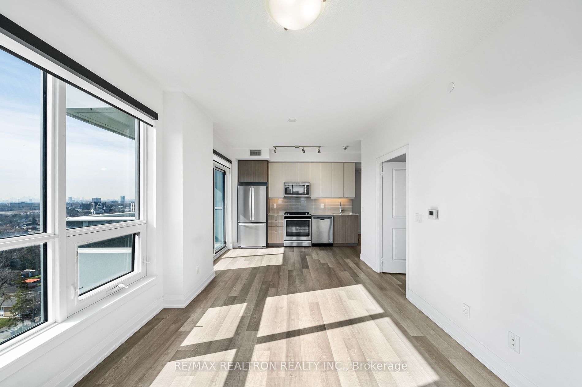 3121 Sheppard Ave E 02 Property Photo 28