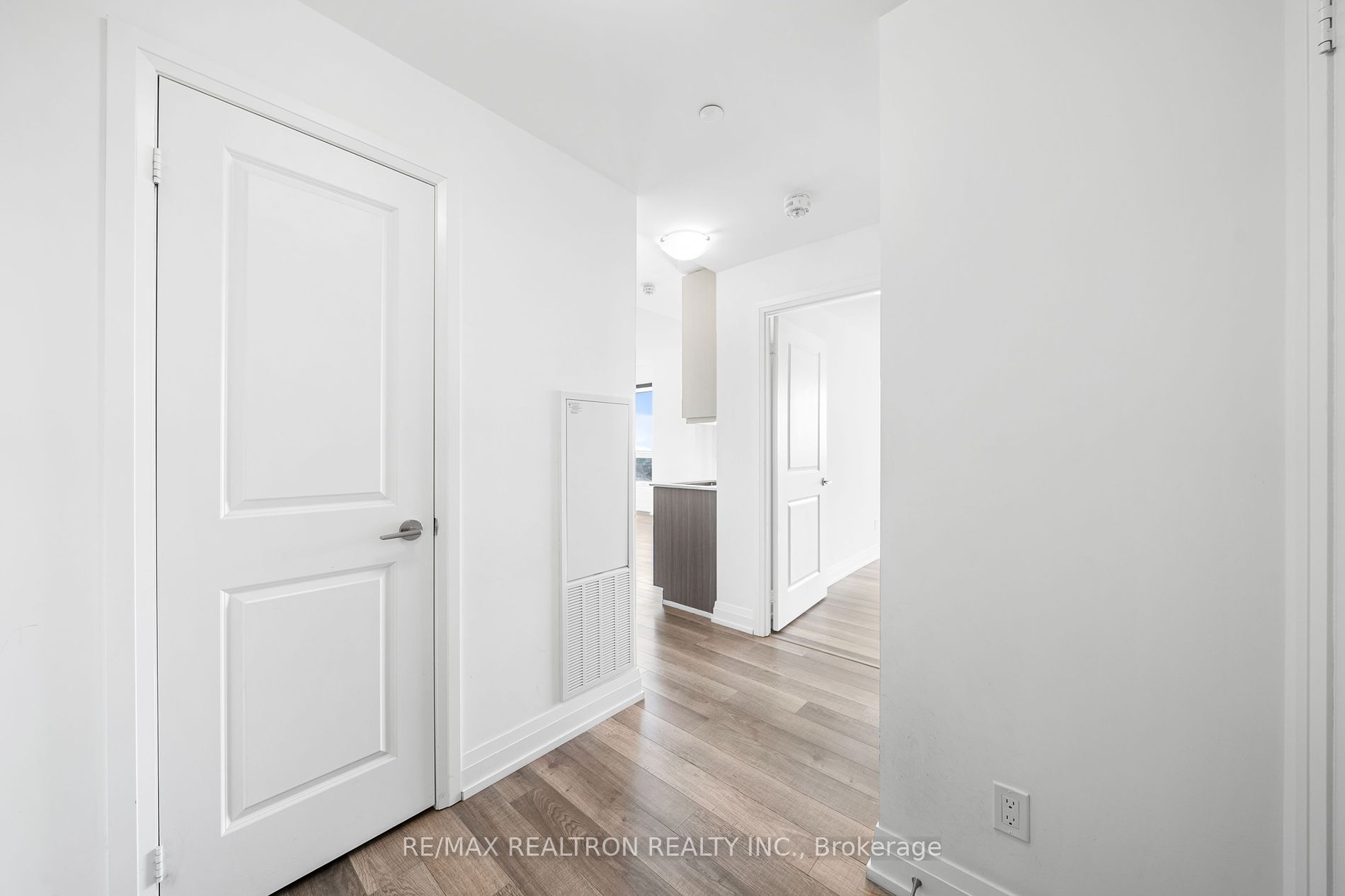 3121 Sheppard Ave E 02 Property Photo 33