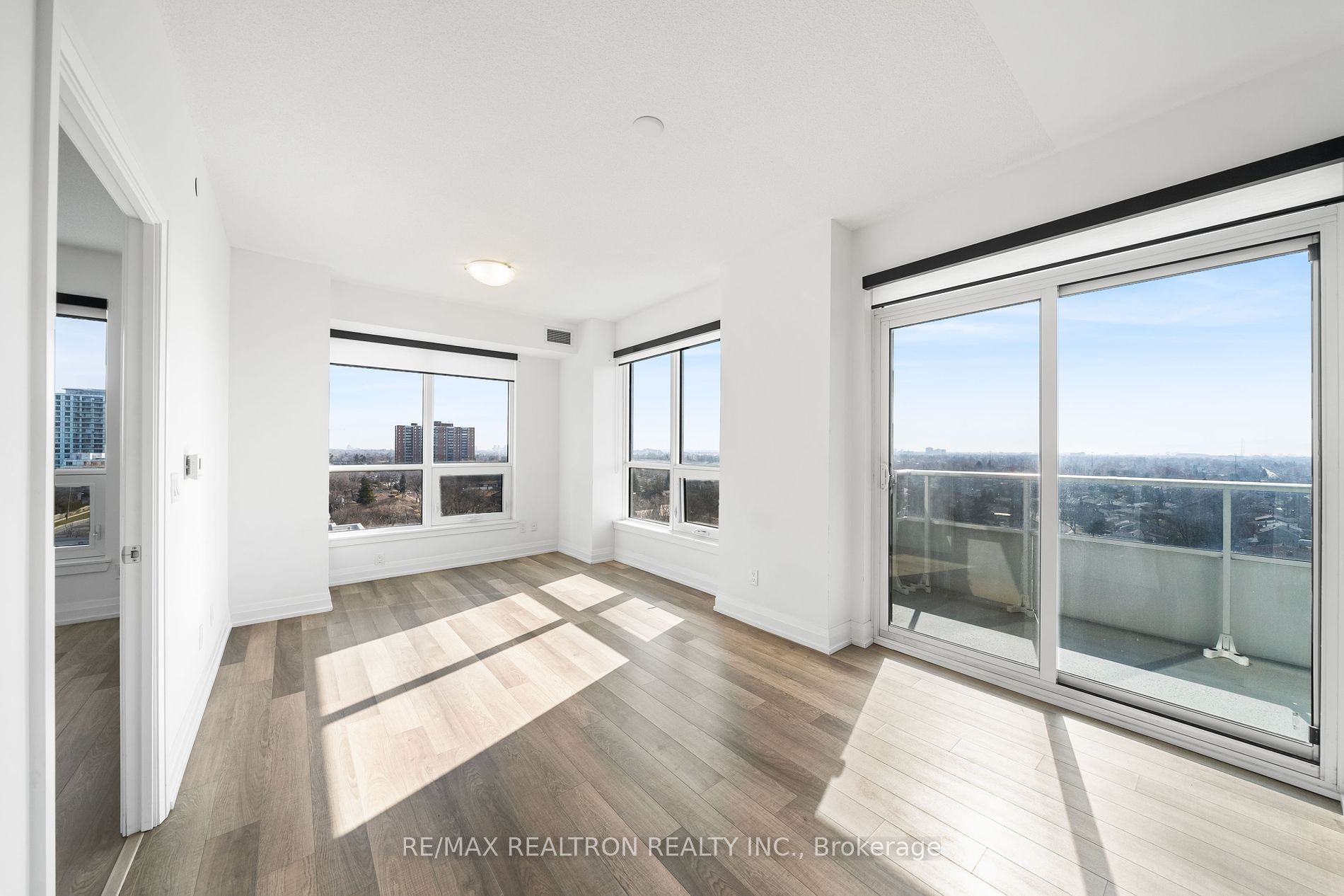 3121 Sheppard Ave E 2 Property Photo 22