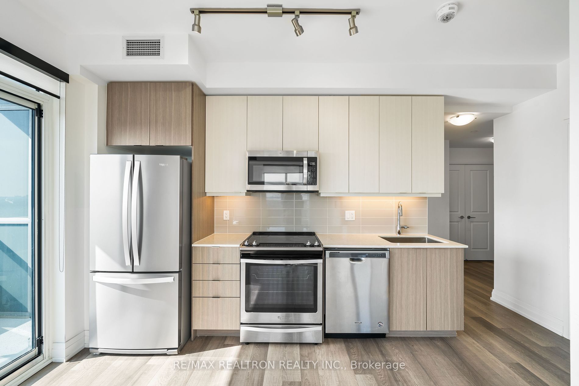 3121 Sheppard Ave E 2 Property Photo 25
