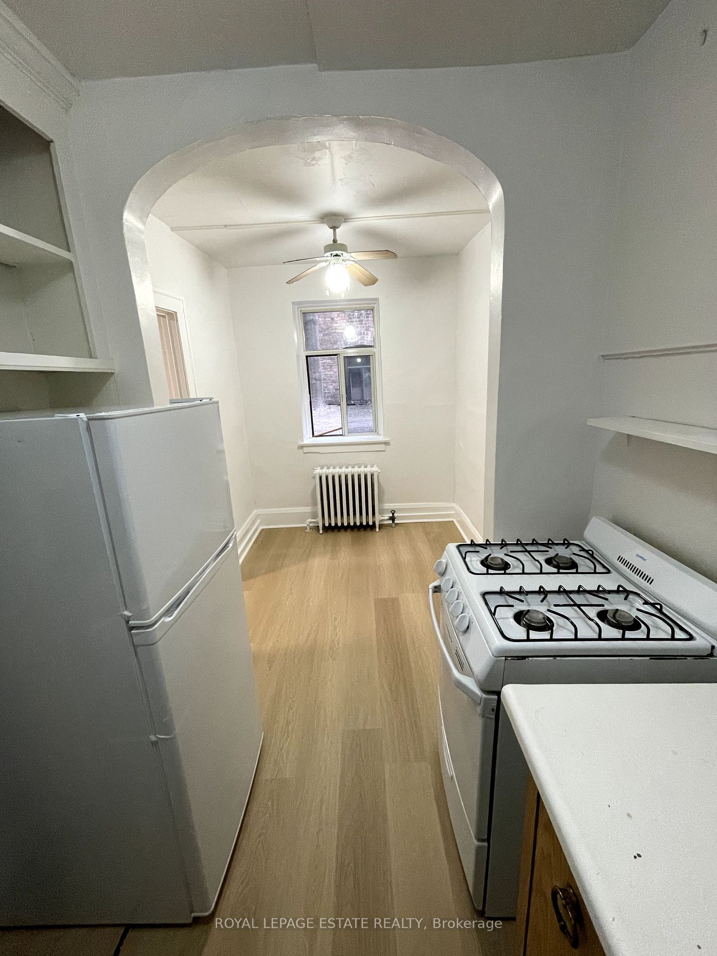 2449 Queen St E 04 Property Photo 17