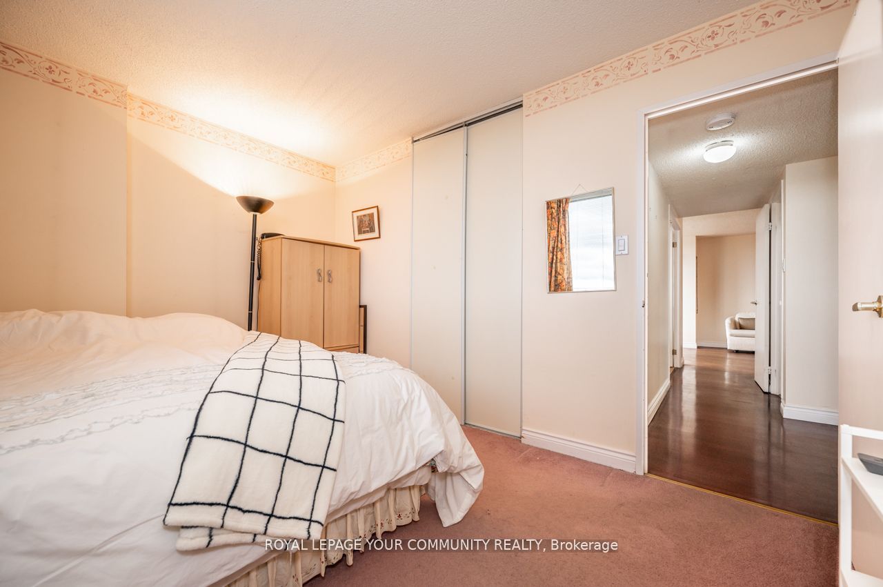 1665 Victoria Park Ave 6 Property Photo 3