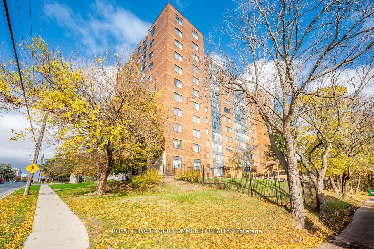 1665 Victoria Park Ave 6 Property Photo 32