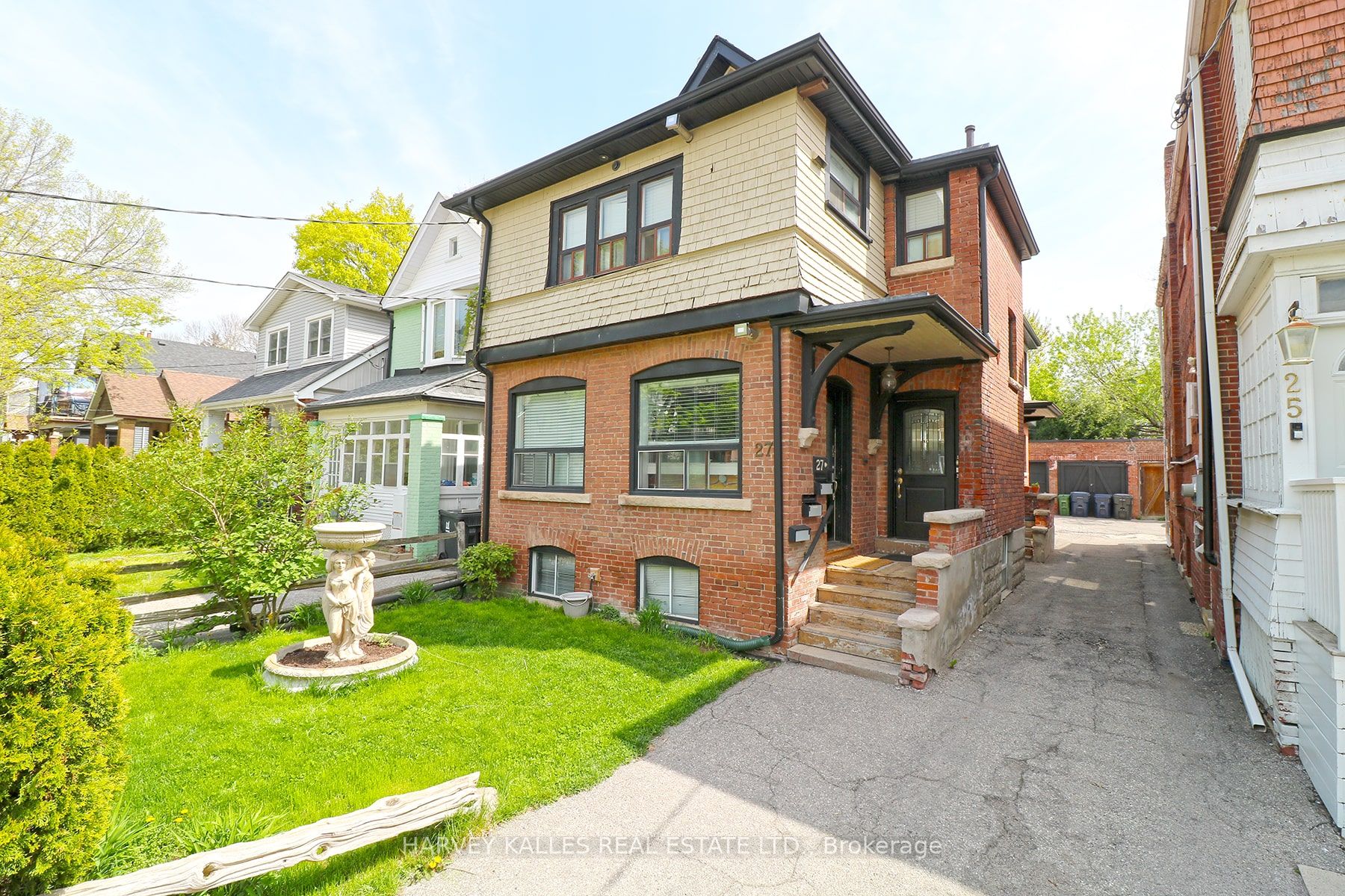 27 Hiawatha Rd Property Photo 1