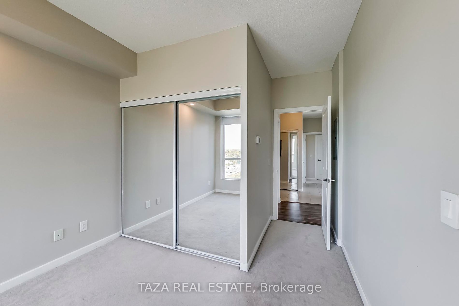 1235 Bayly St 02 Property Photo 12