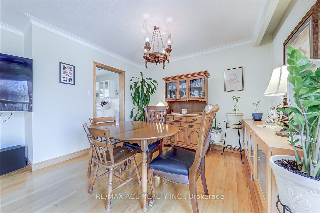 15 Strandhill Dr Property Photo 11