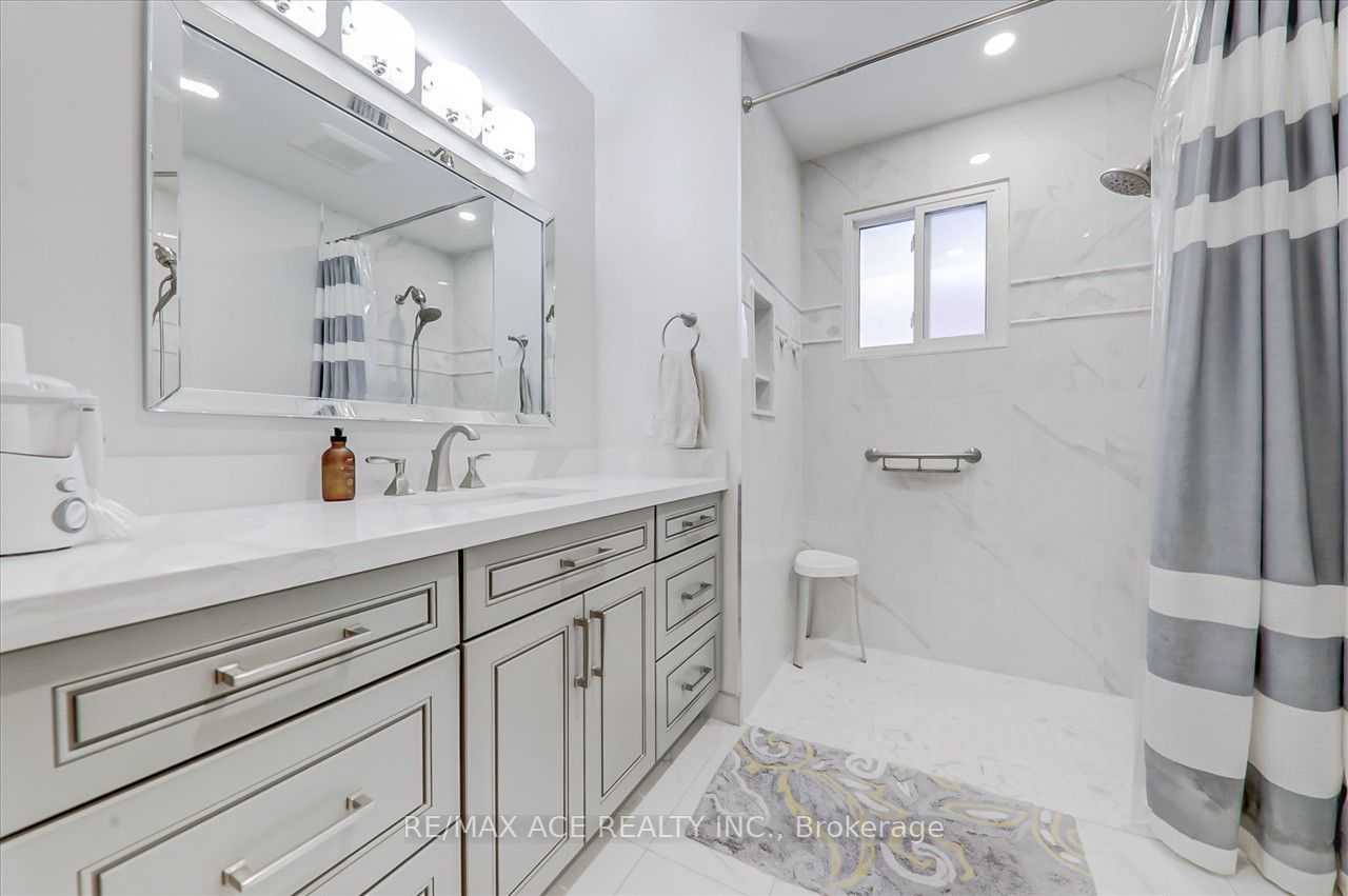 15 Strandhill Dr Property Photo 21