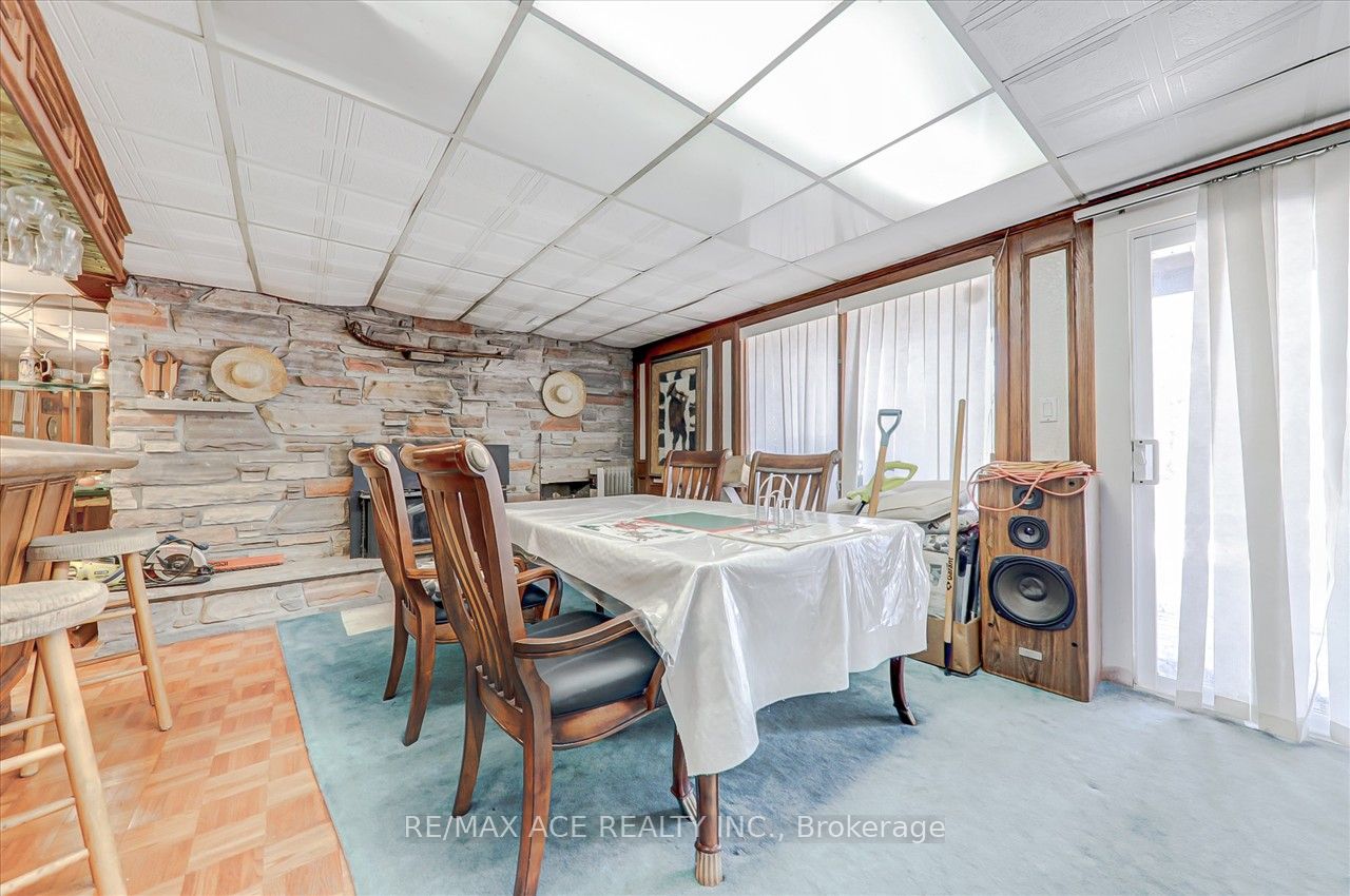 15 Strandhill Dr Property Photo 28