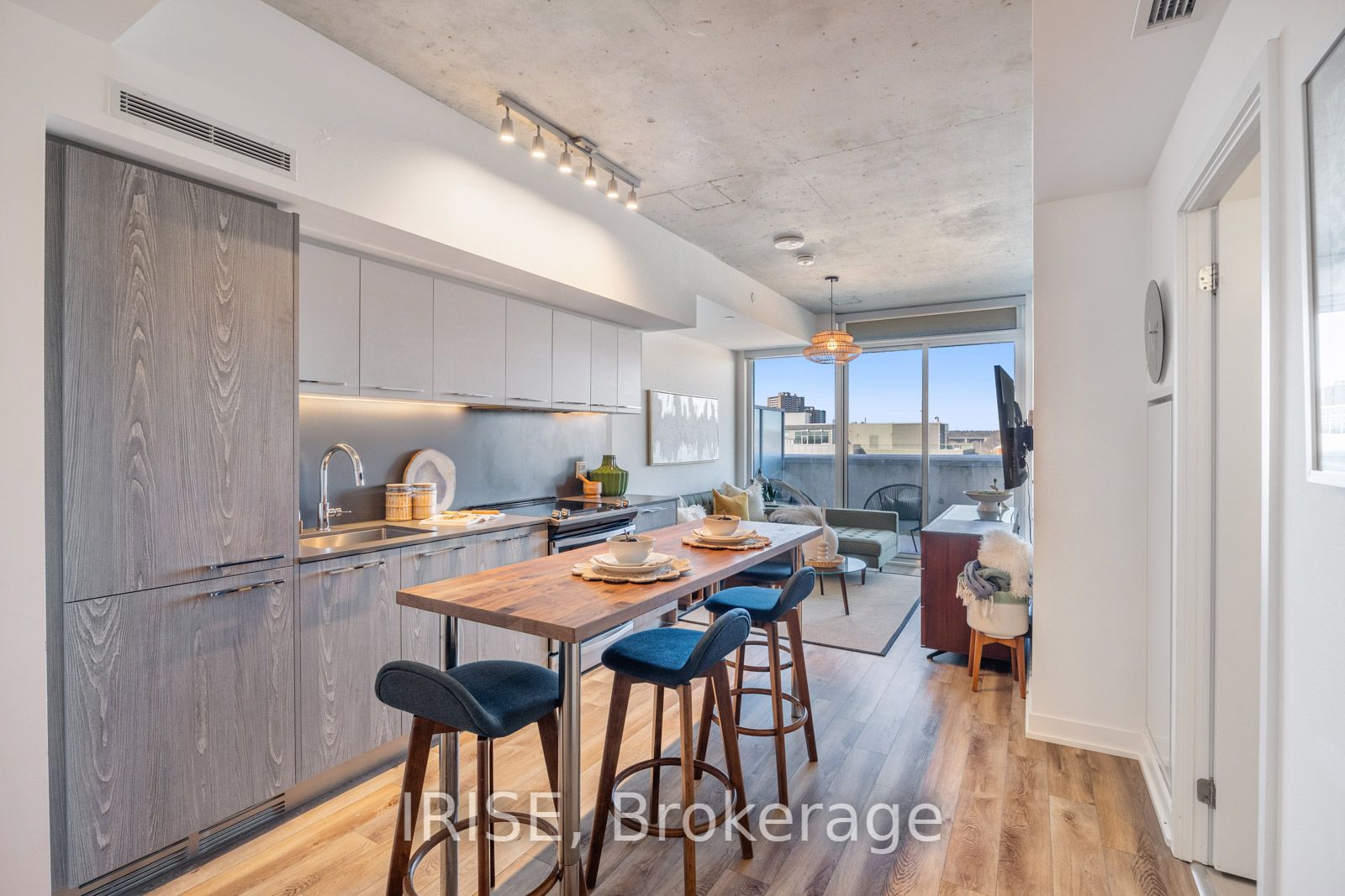 30 Baseball Pl 1021 Property Photo 1