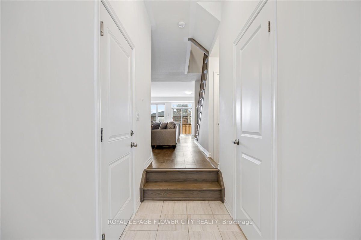338 Okanagan Path Property Photo 3