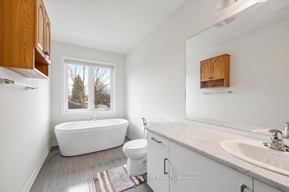 338 Okanagan Path Property Photo 22
