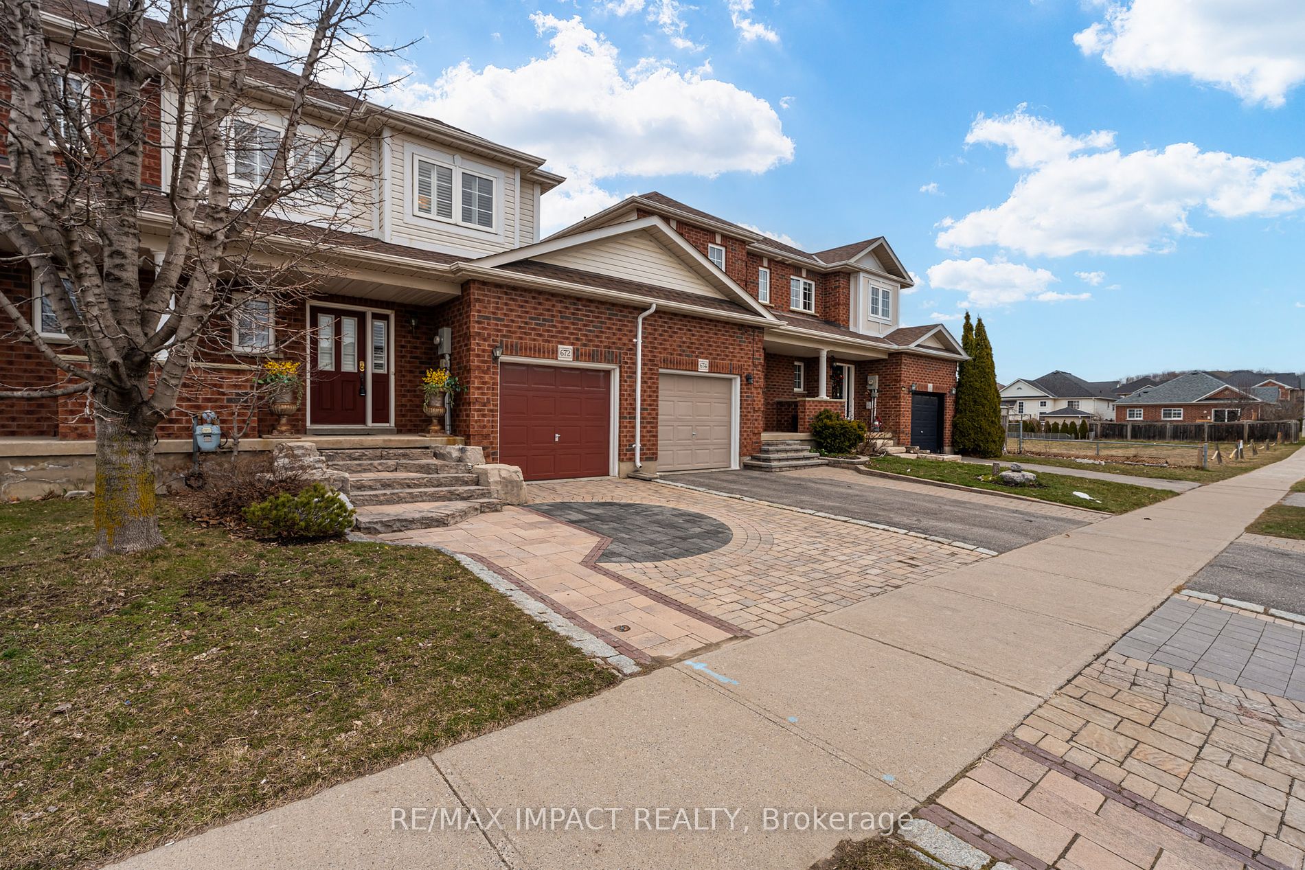 672 Coldstream Dr Property Photo 2