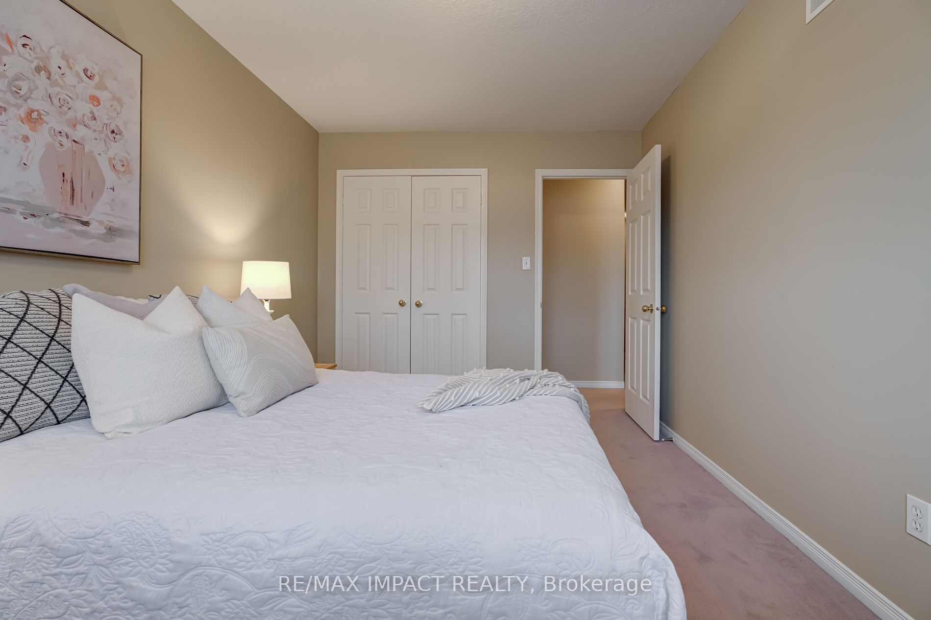 672 Coldstream Dr Property Photo 27