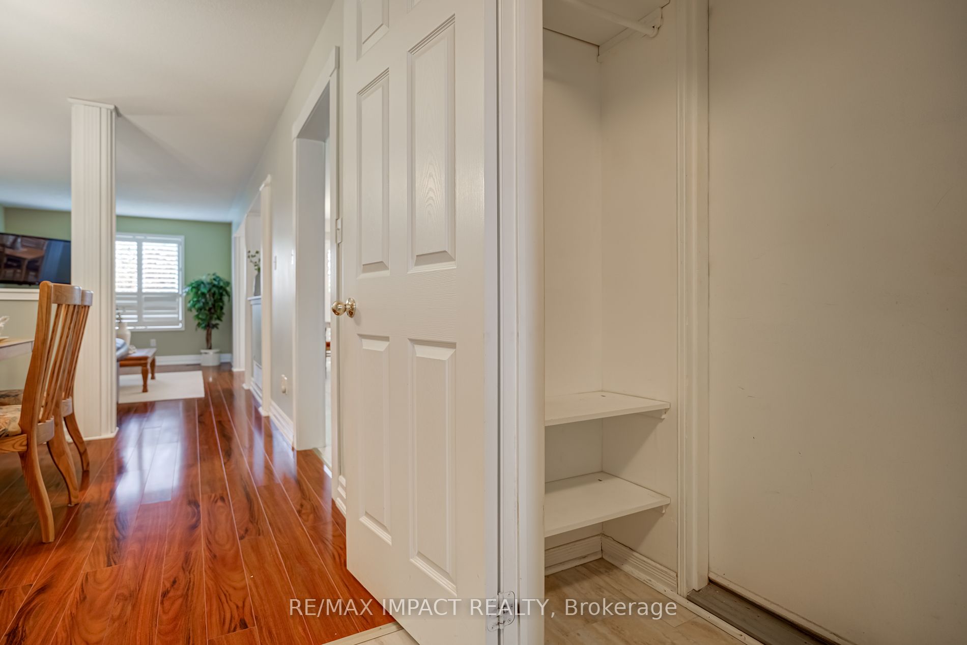 672 Coldstream Dr Property Photo 33