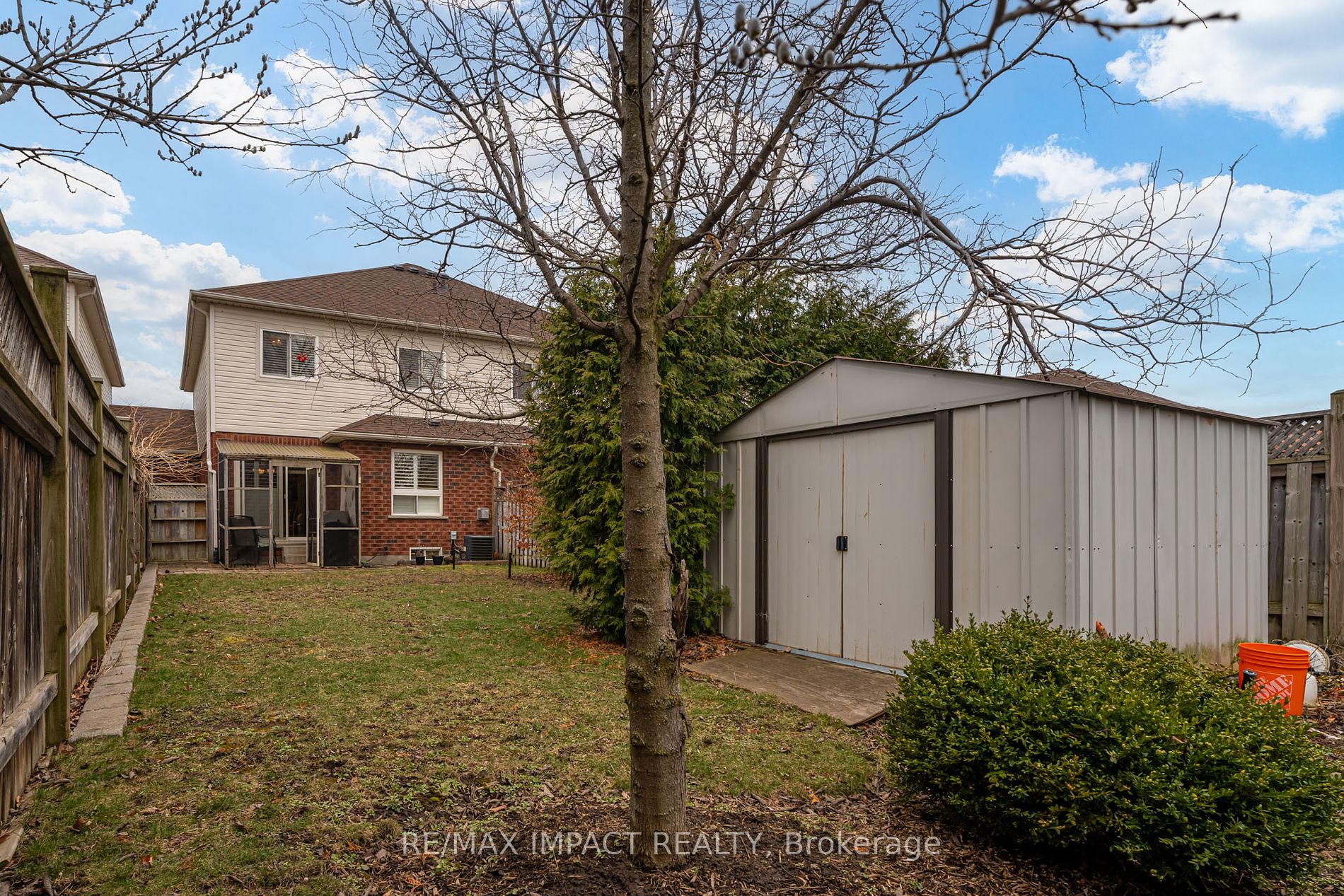 672 Coldstream Dr Property Photo 39