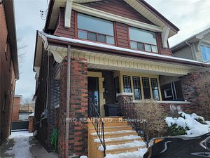 751 Coxwell Ave Property Photo 1