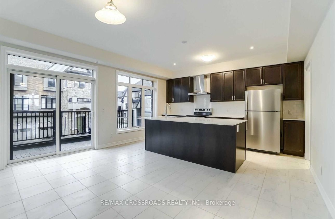 19 Icemaker Way Property Photo 1