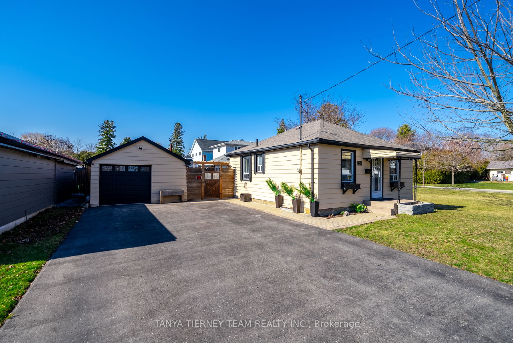 20 Albert St Property Photo 2