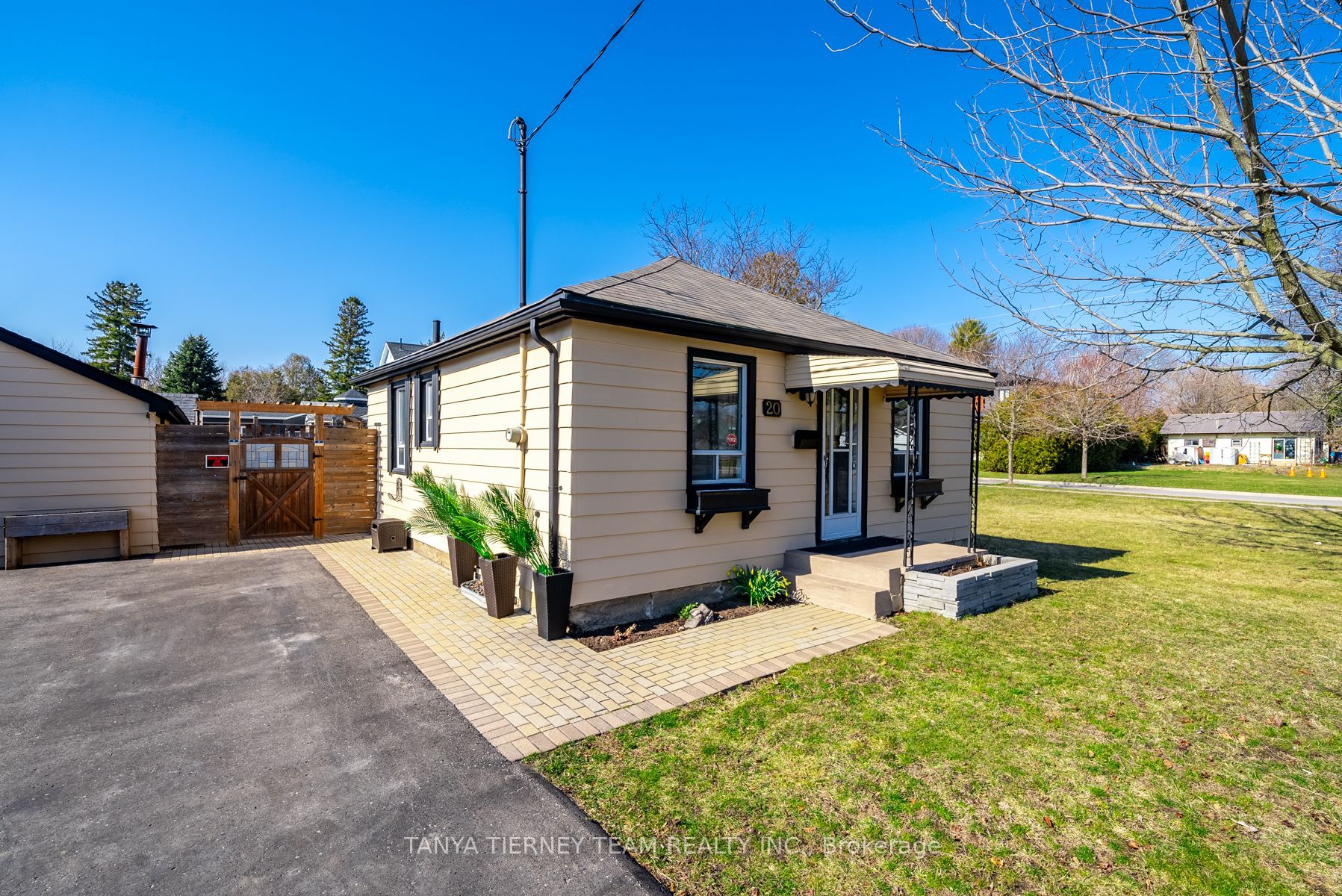 20 Albert St Property Photo 4