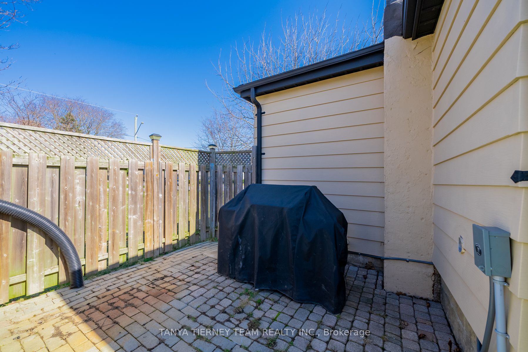 20 Albert St Property Photo 37