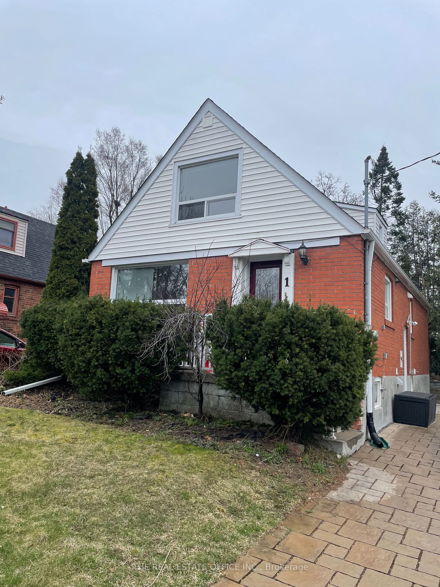 1 Holland Ave Property Photo