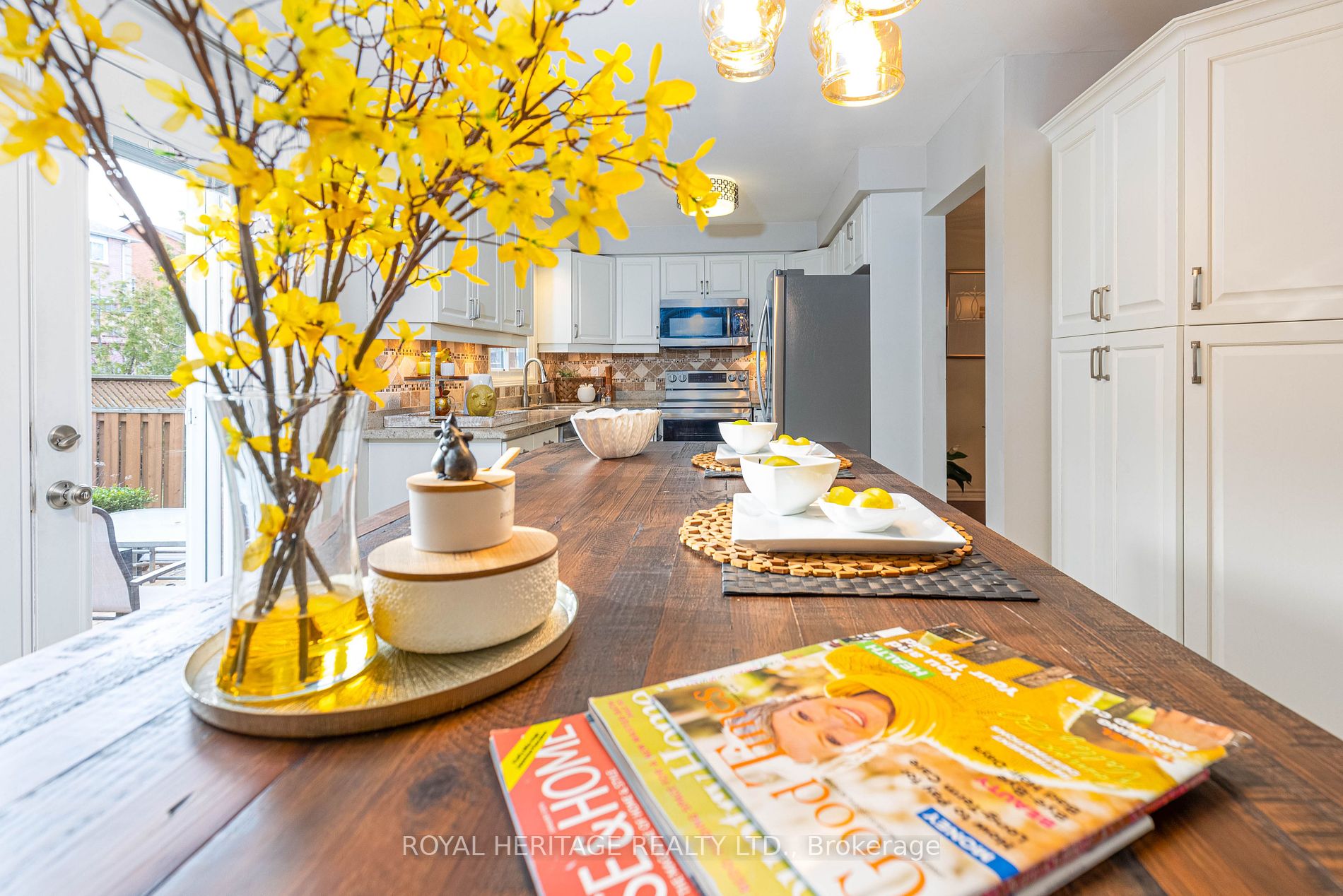 40 Fernbank Pl Property Photo 1