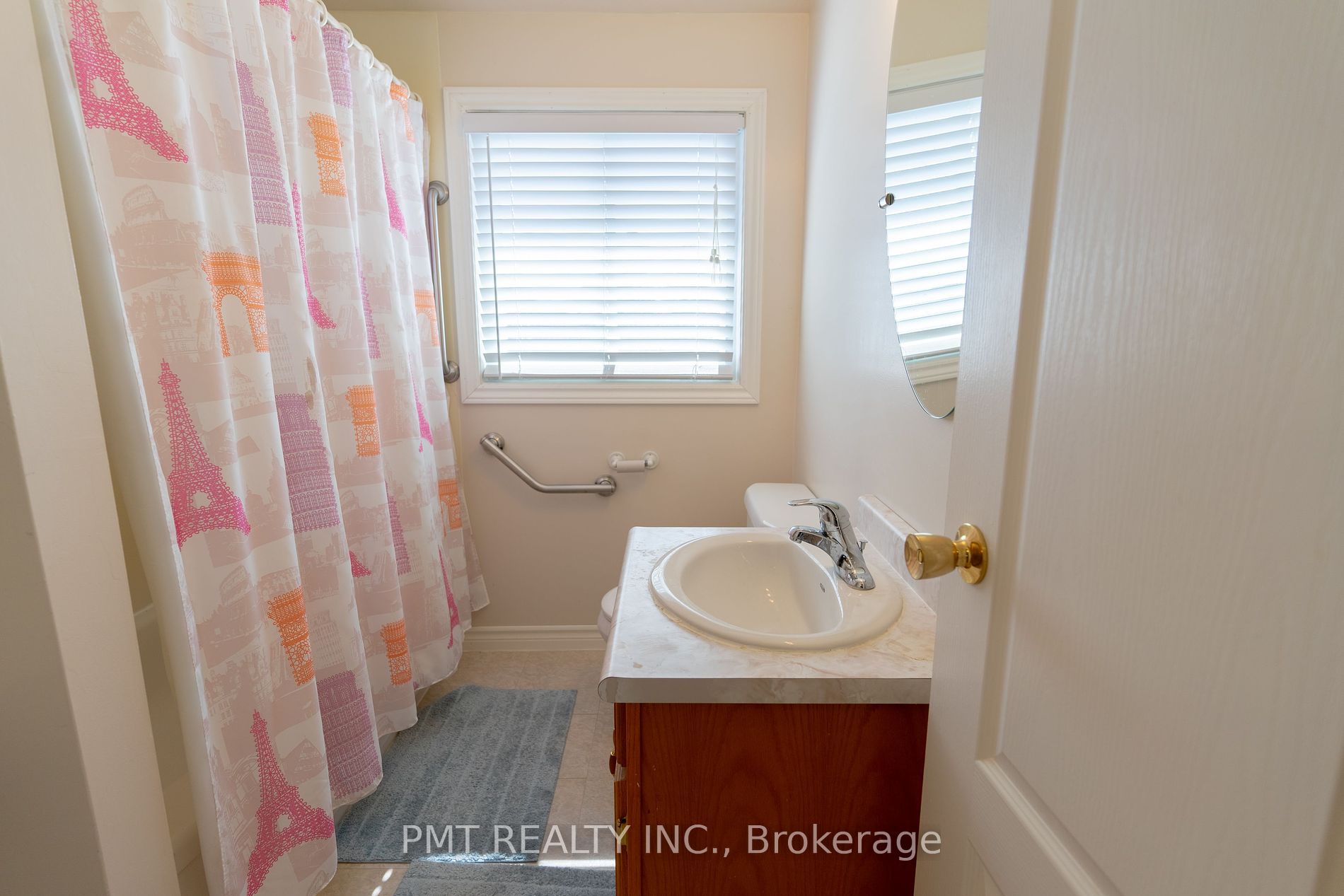 728 Krosno Blvd Property Photo 16
