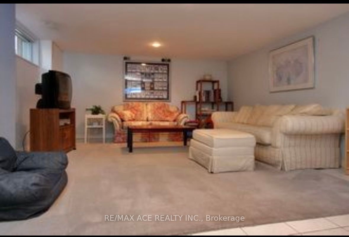 20 Rockwood Dr Property Photo 4