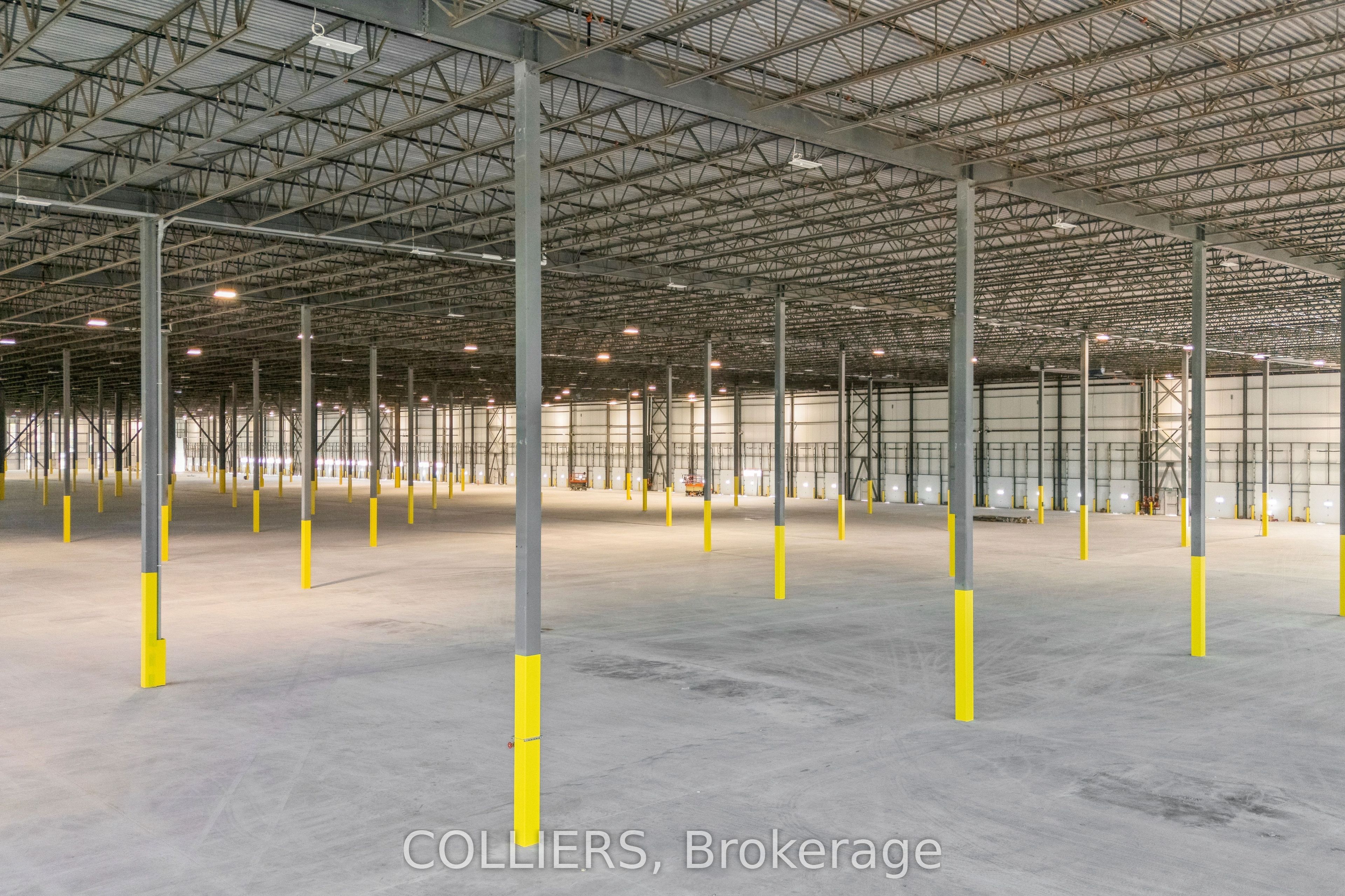 Na Steeles Avenue E 1 Property Photo 5