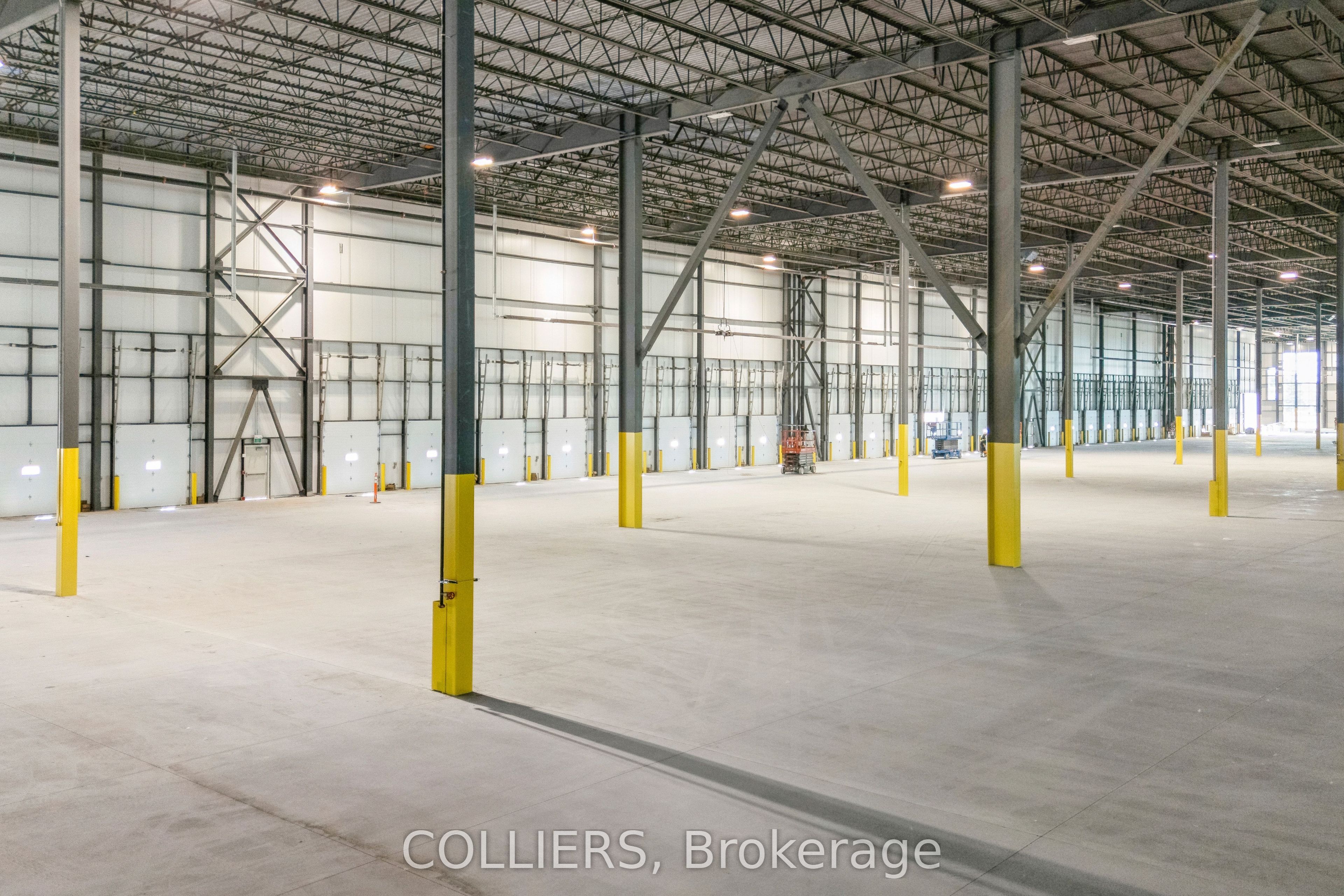 Na Steeles Avenue E 1 Property Photo 8