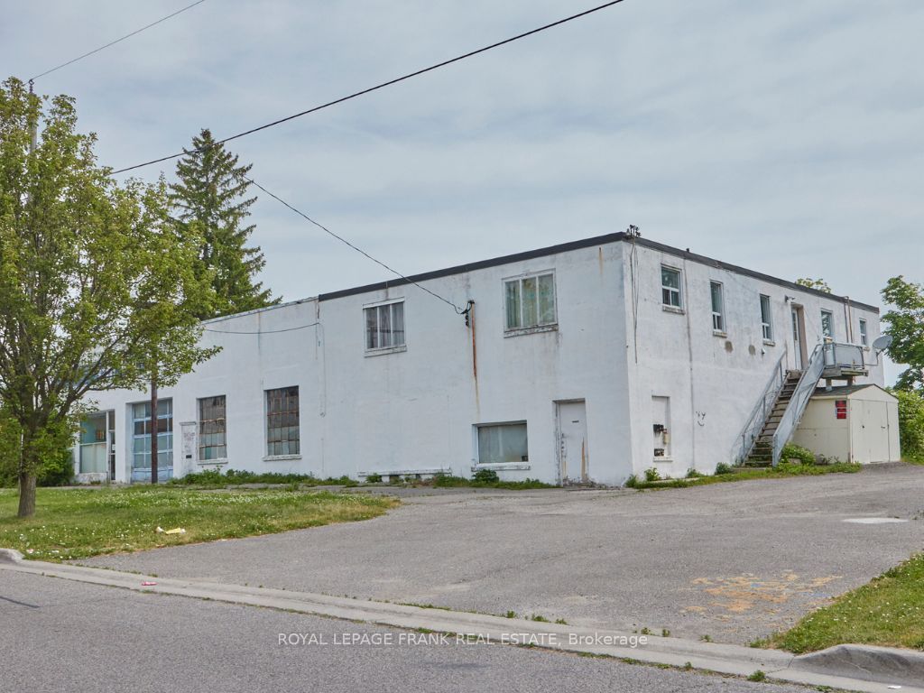 349 King Street Property Photo 4