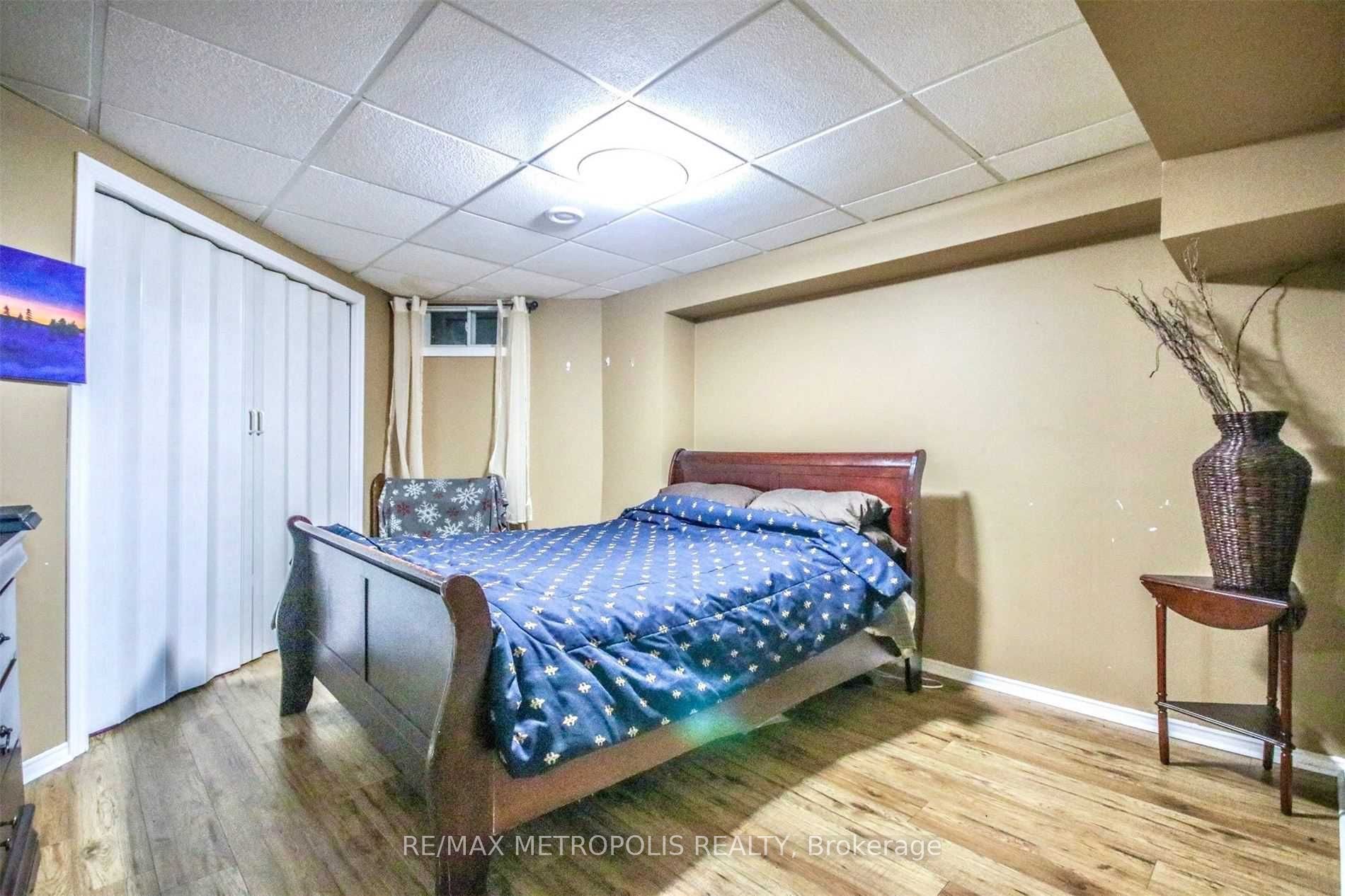 18 Woodlawn Crt Property Photo 2
