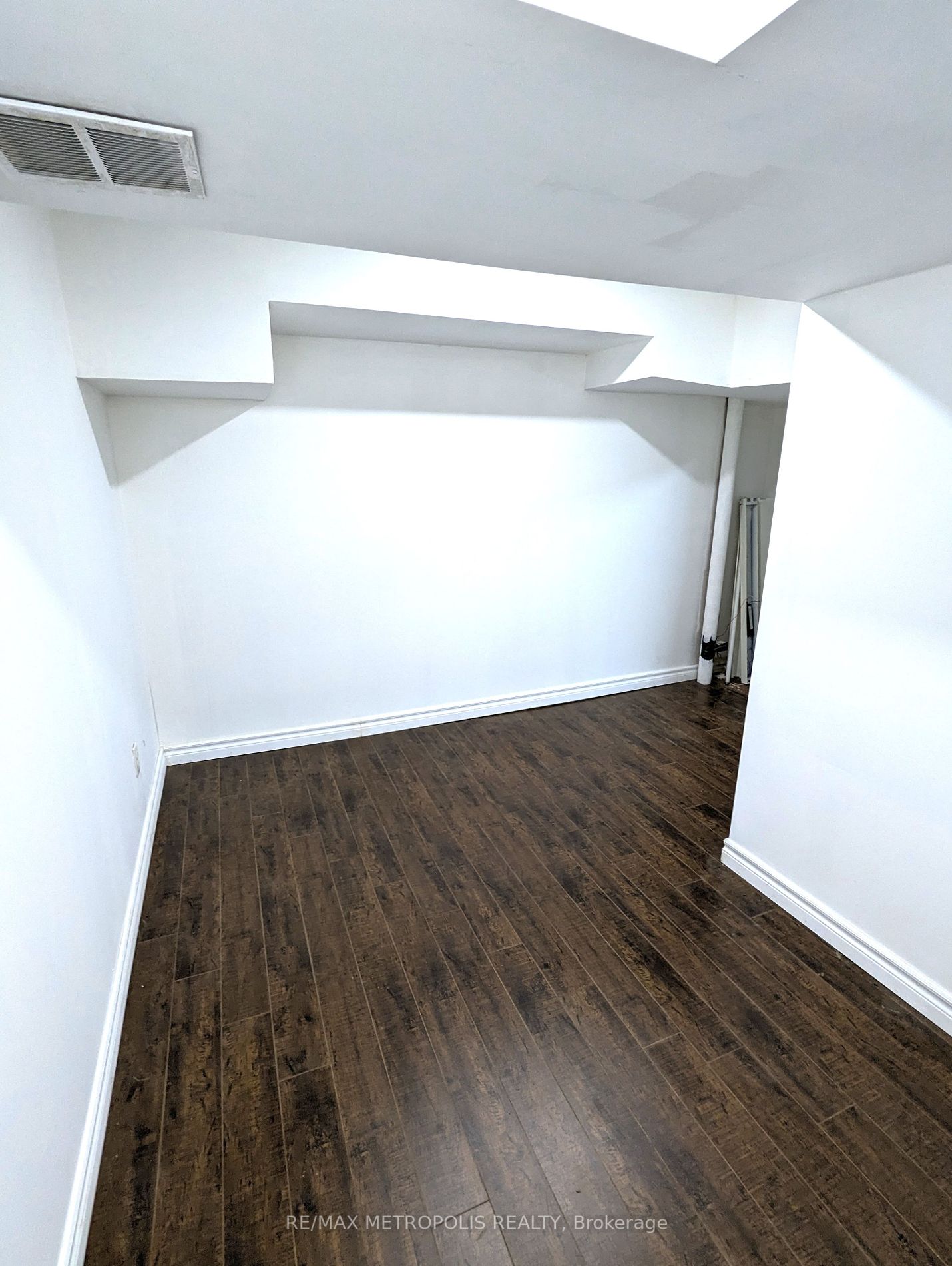 18 Woodlawn Crt Property Photo 7