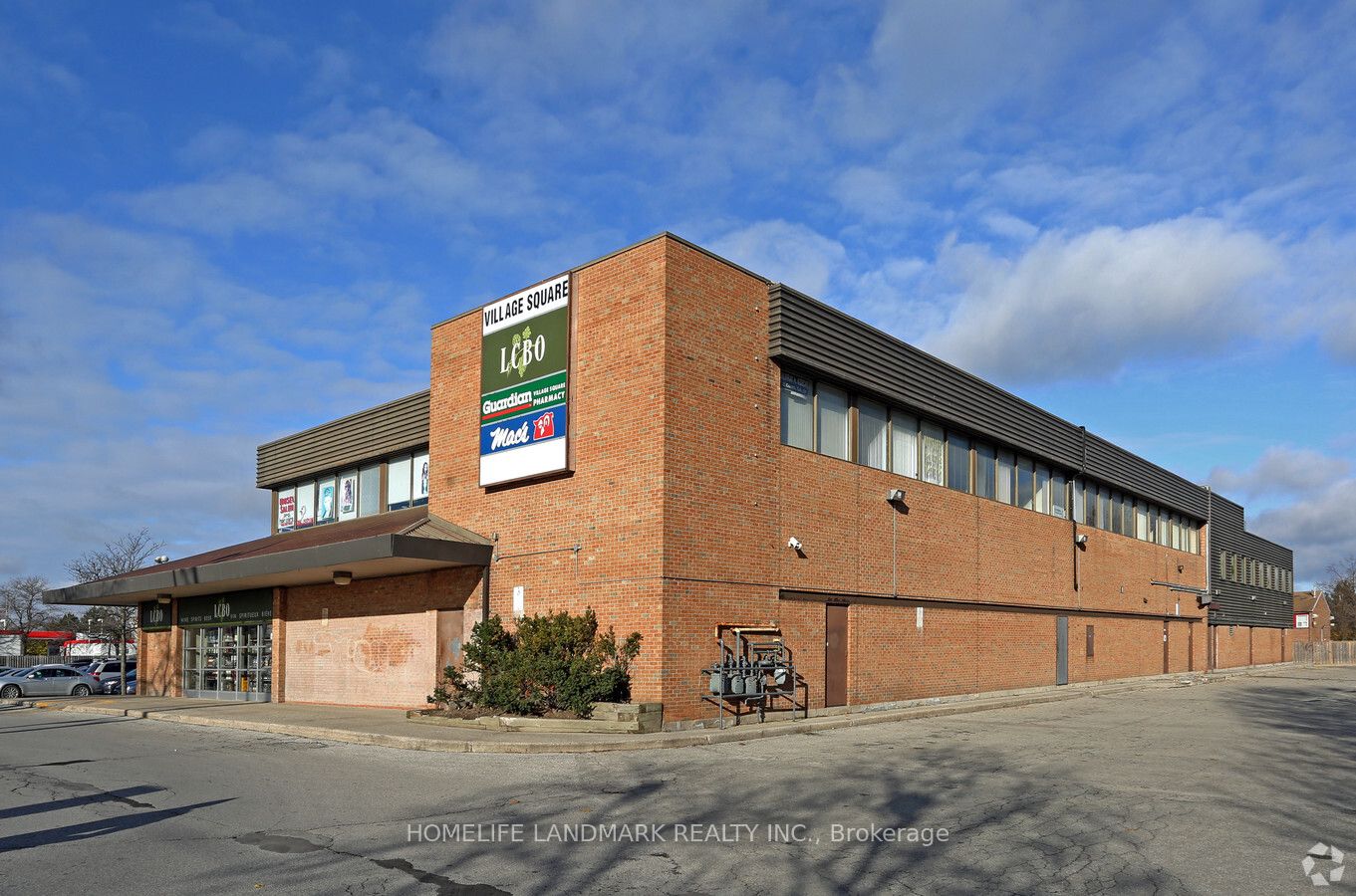 #18 - 2930 Finch Avenue Property Photo 2