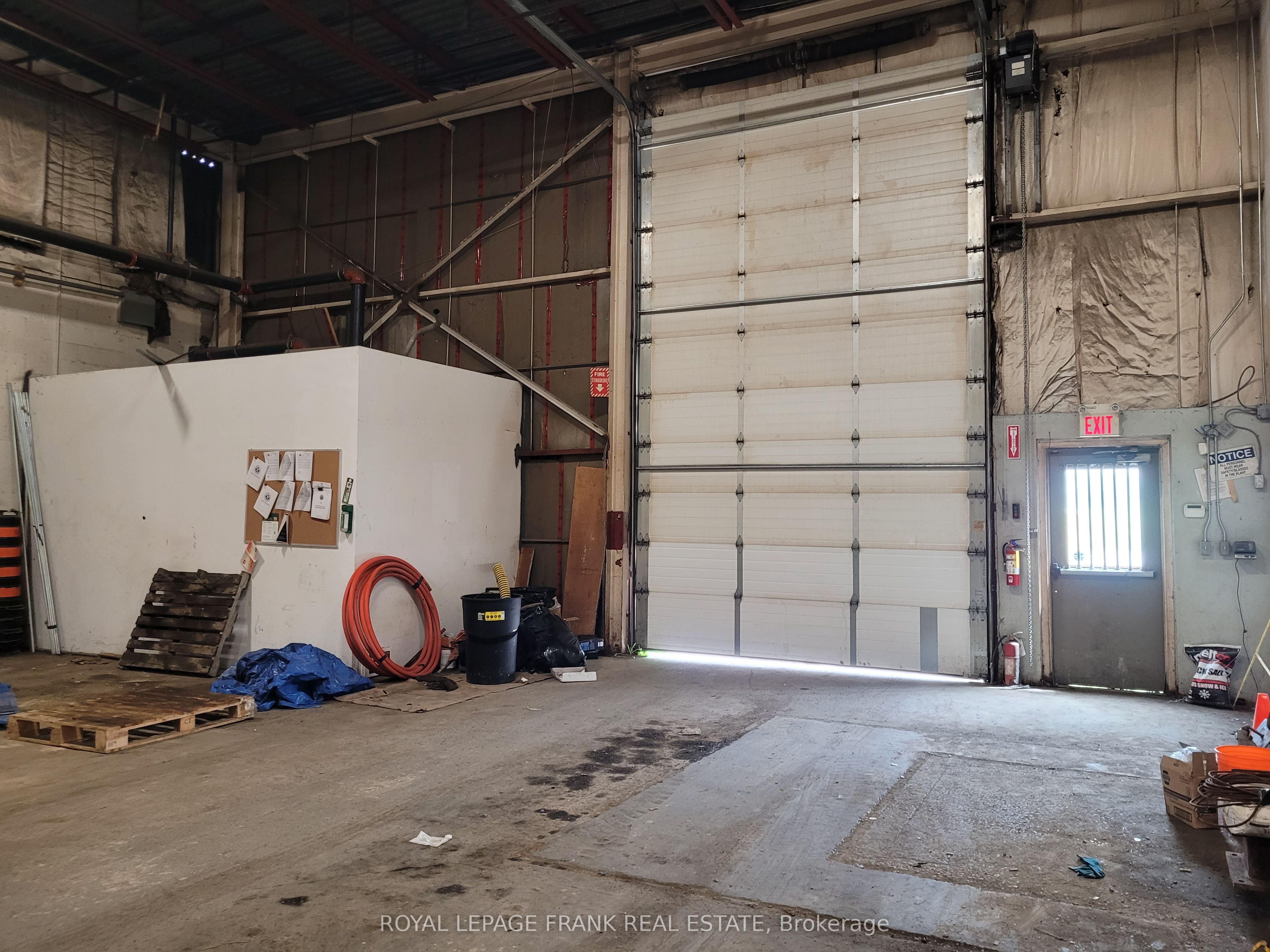 #f&e1 - 240 Simpson Avenue Property Photo 4