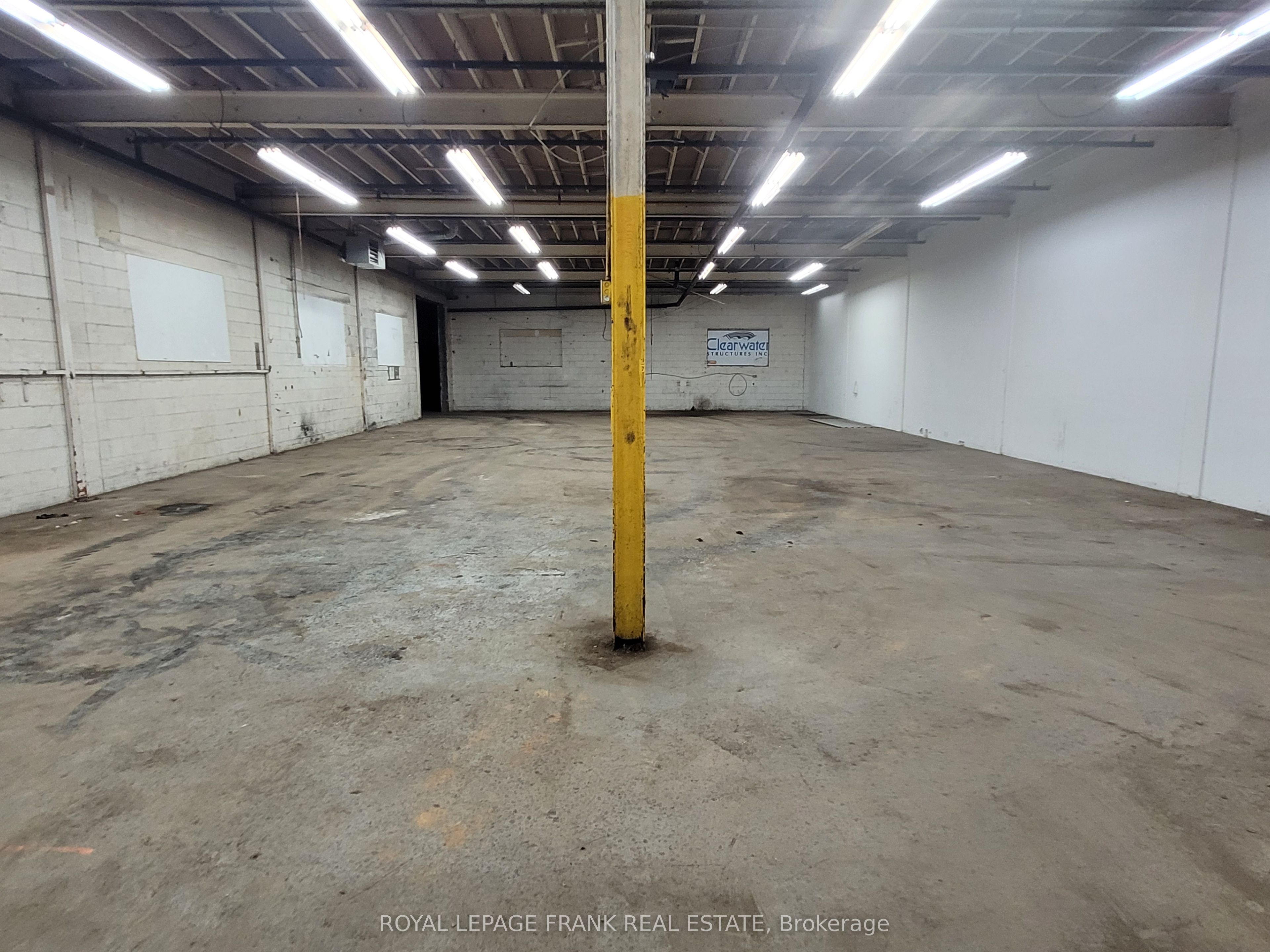 #f&e1 - 240 Simpson Avenue Property Photo 10