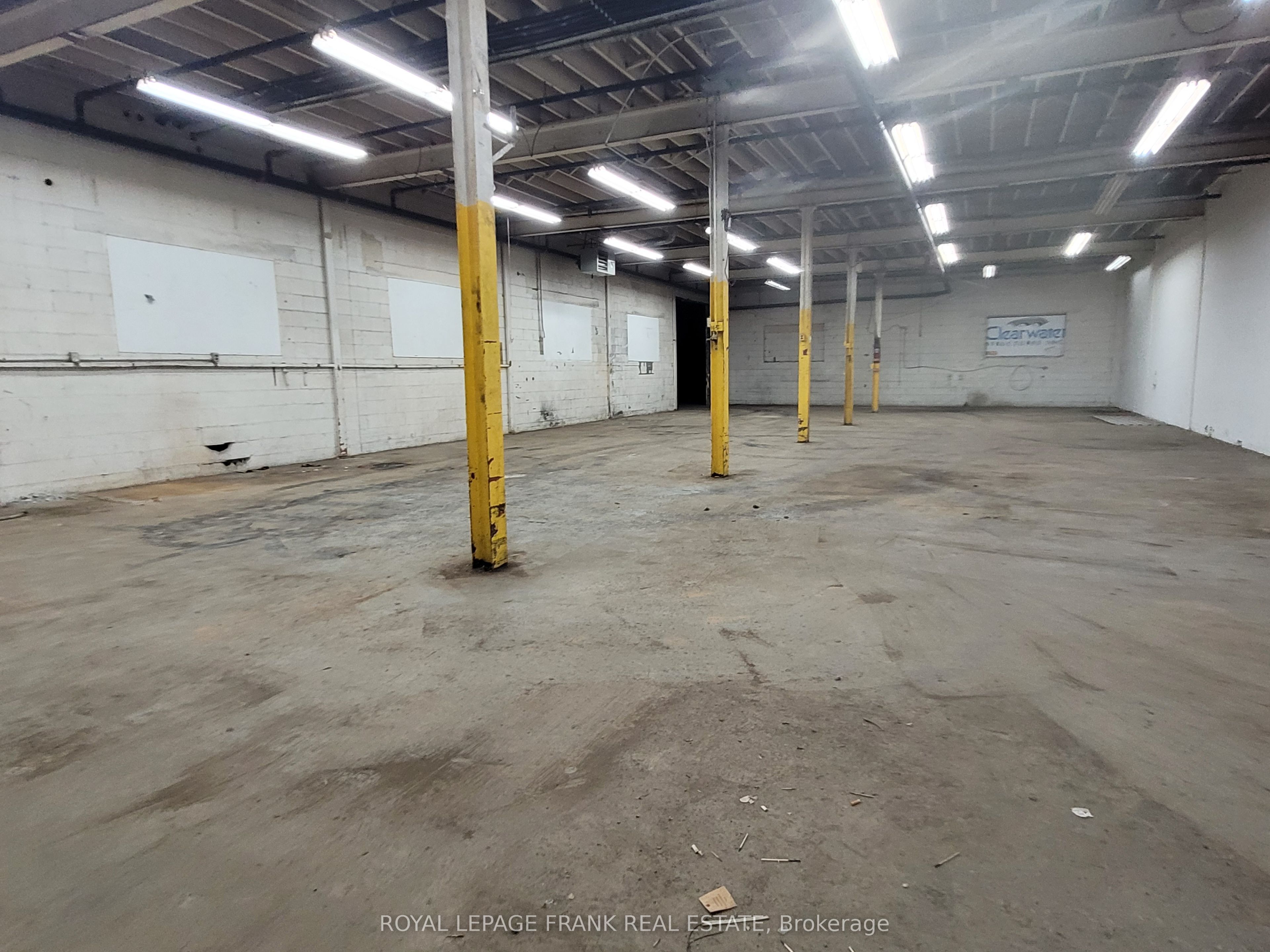 #f&e1 - 240 Simpson Avenue Property Photo 11