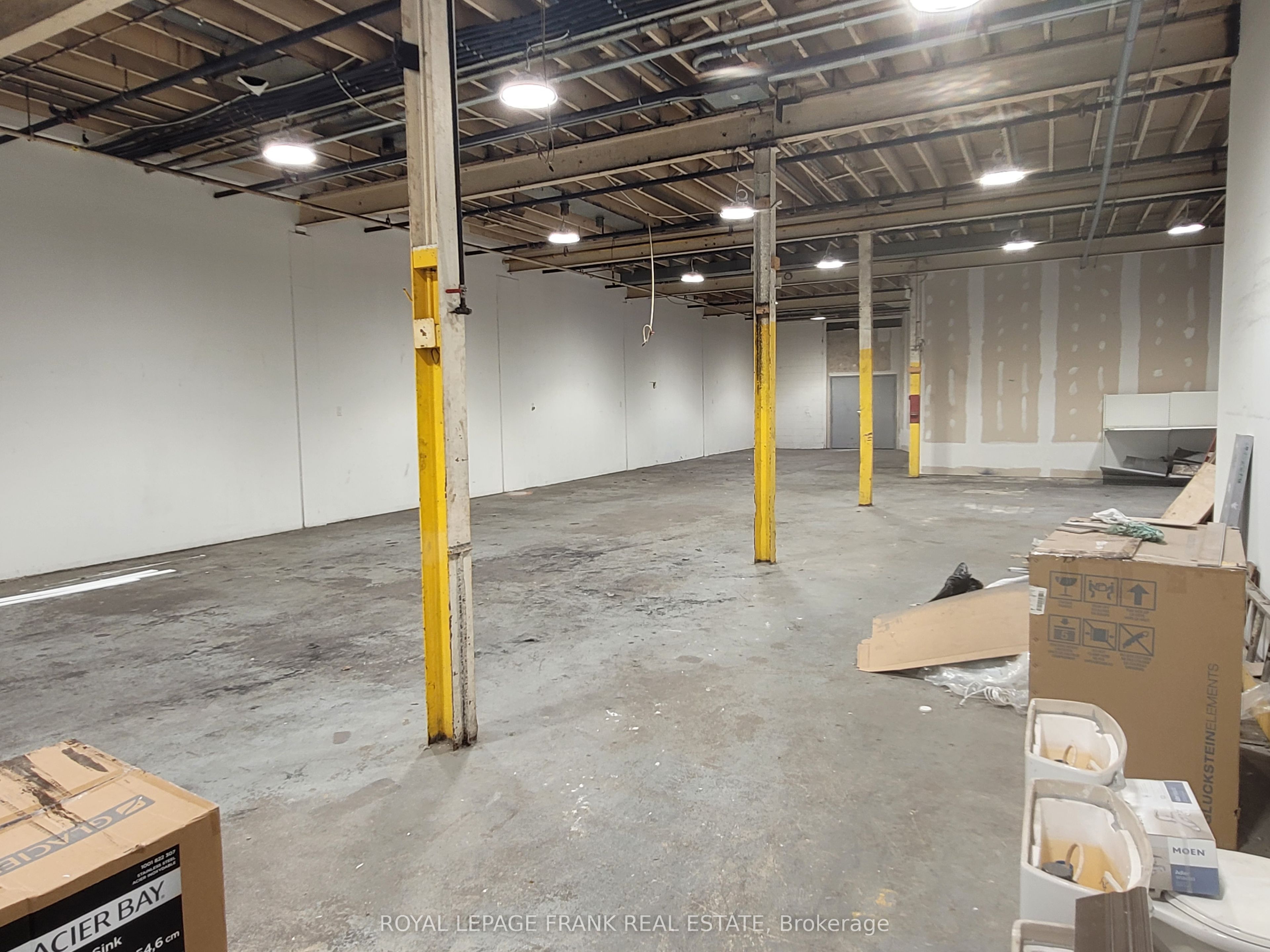 #f&e1 - 240 Simpson Avenue Property Photo 16