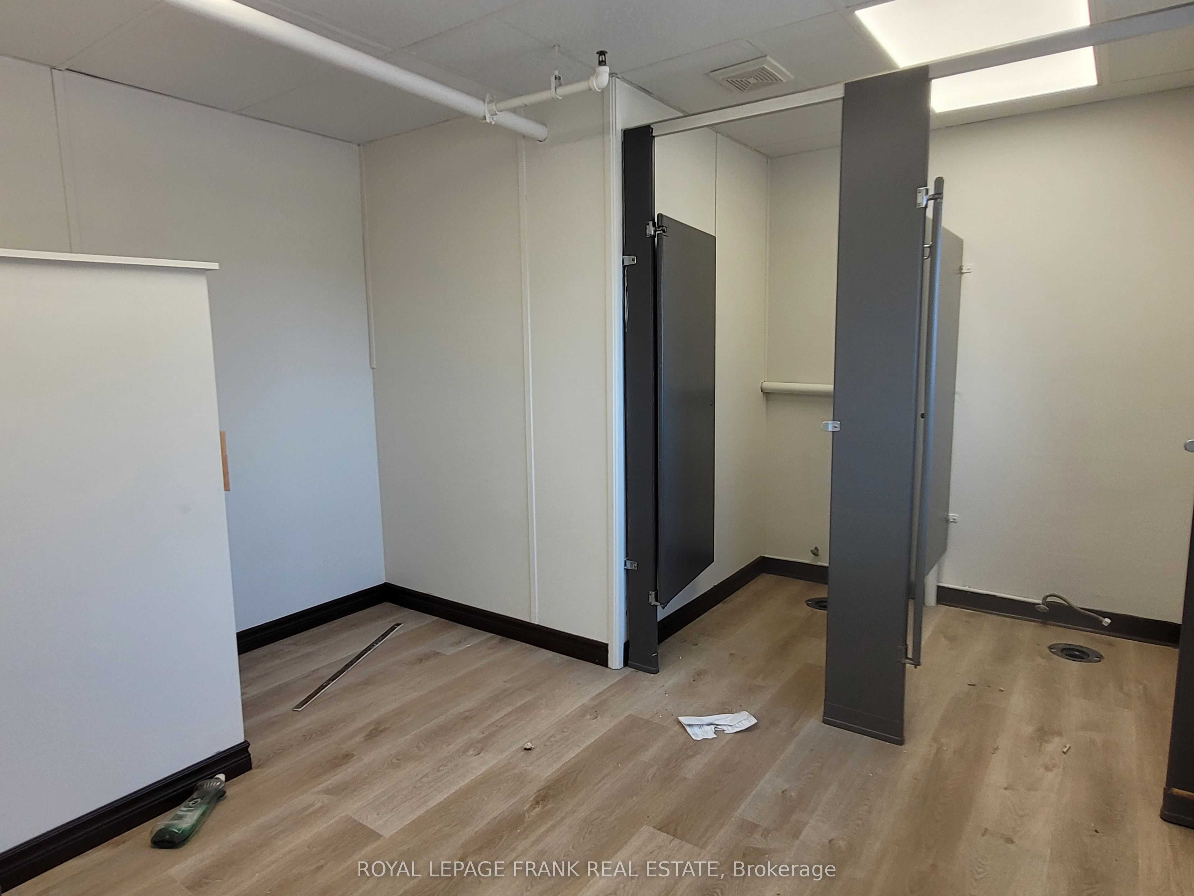#f&e1 - 240 Simpson Avenue Property Photo 22