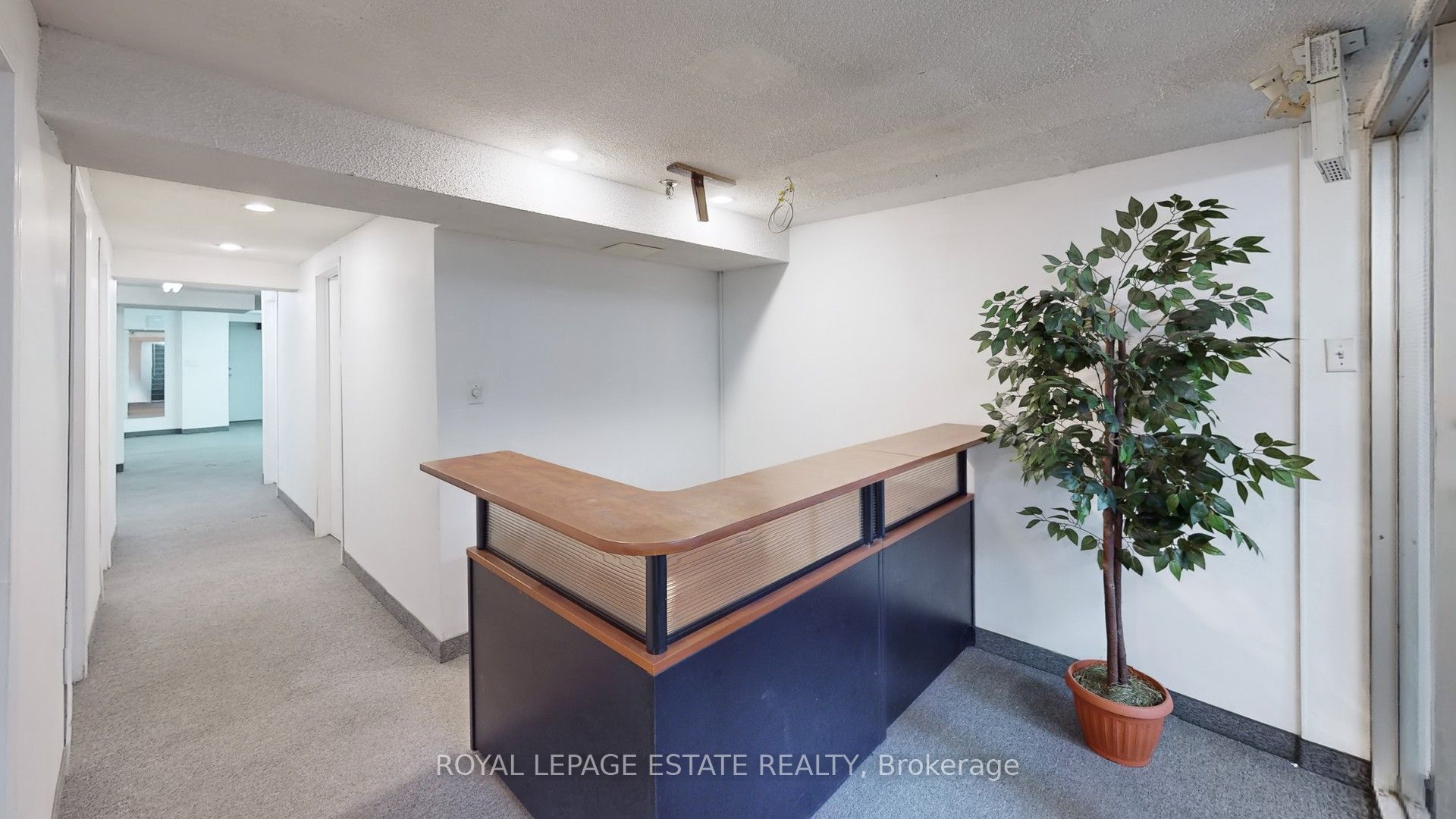#b101 - 2558 Danforth Avenue Property Photo 1