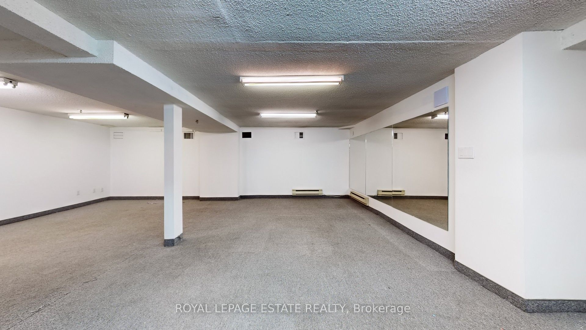 #b101 - 2558 Danforth Avenue Property Photo 3