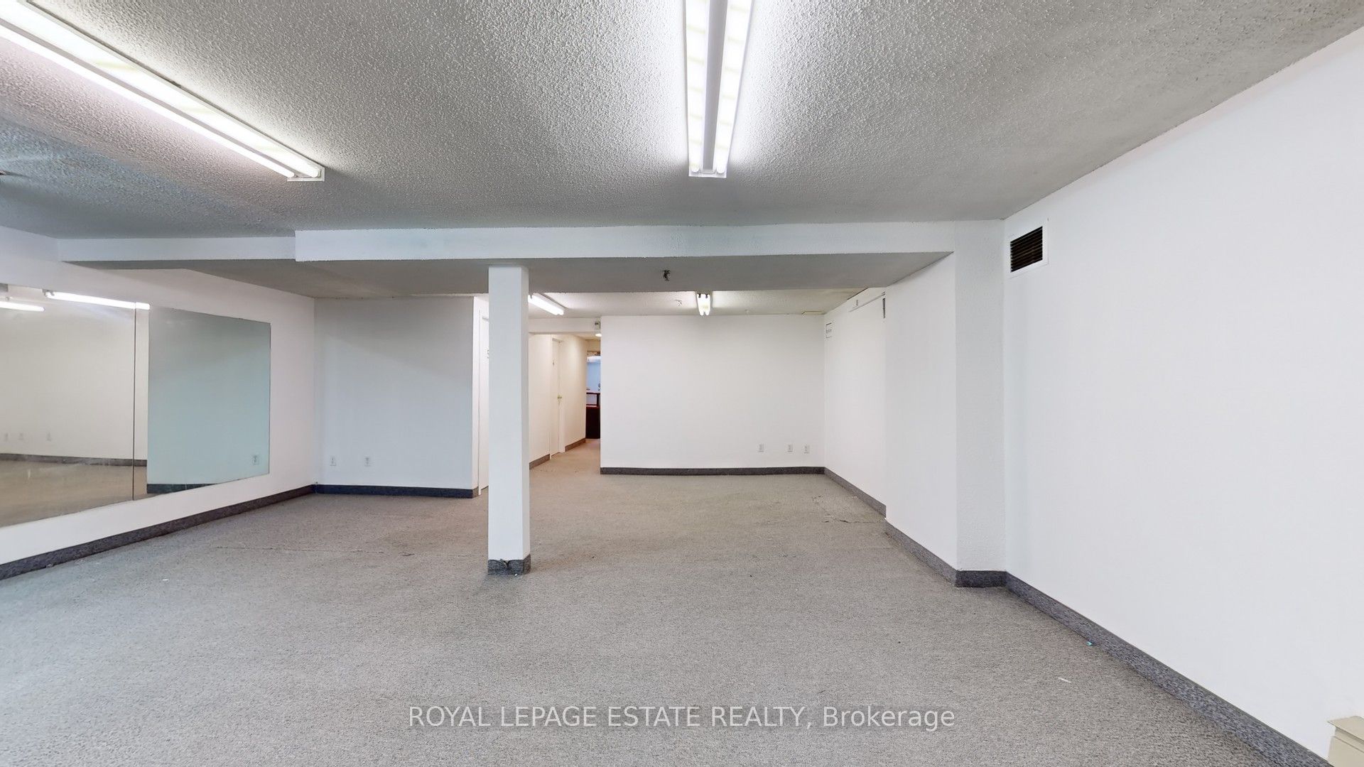 #b101 - 2558 Danforth Avenue Property Photo 9
