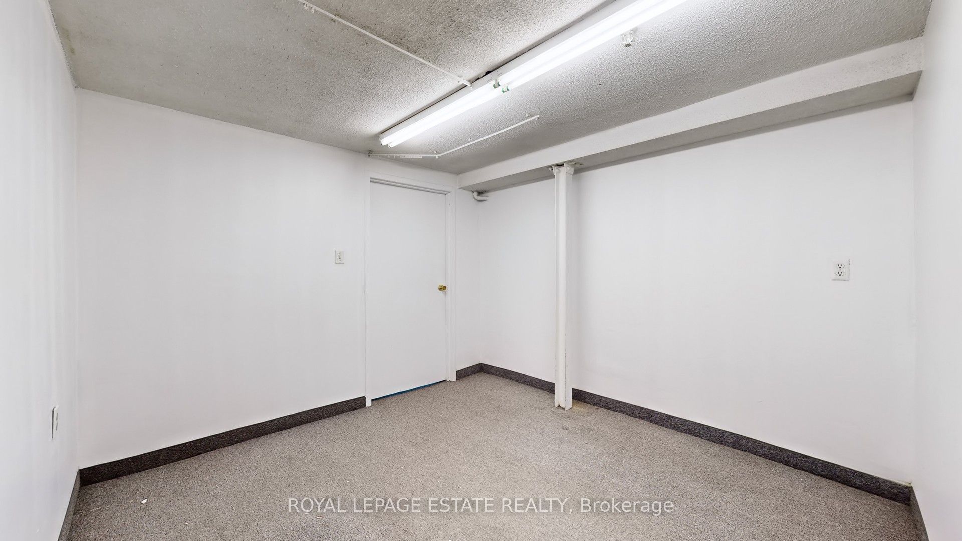 #b101 - 2558 Danforth Avenue Property Photo 10